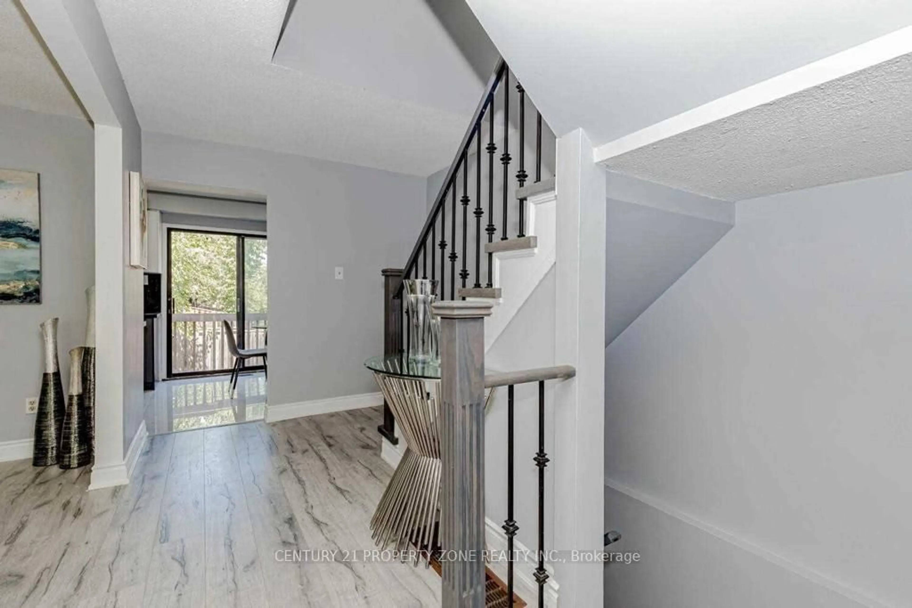 Unknown for 8 Norbrook Cres, Toronto Ontario M9V 4P8