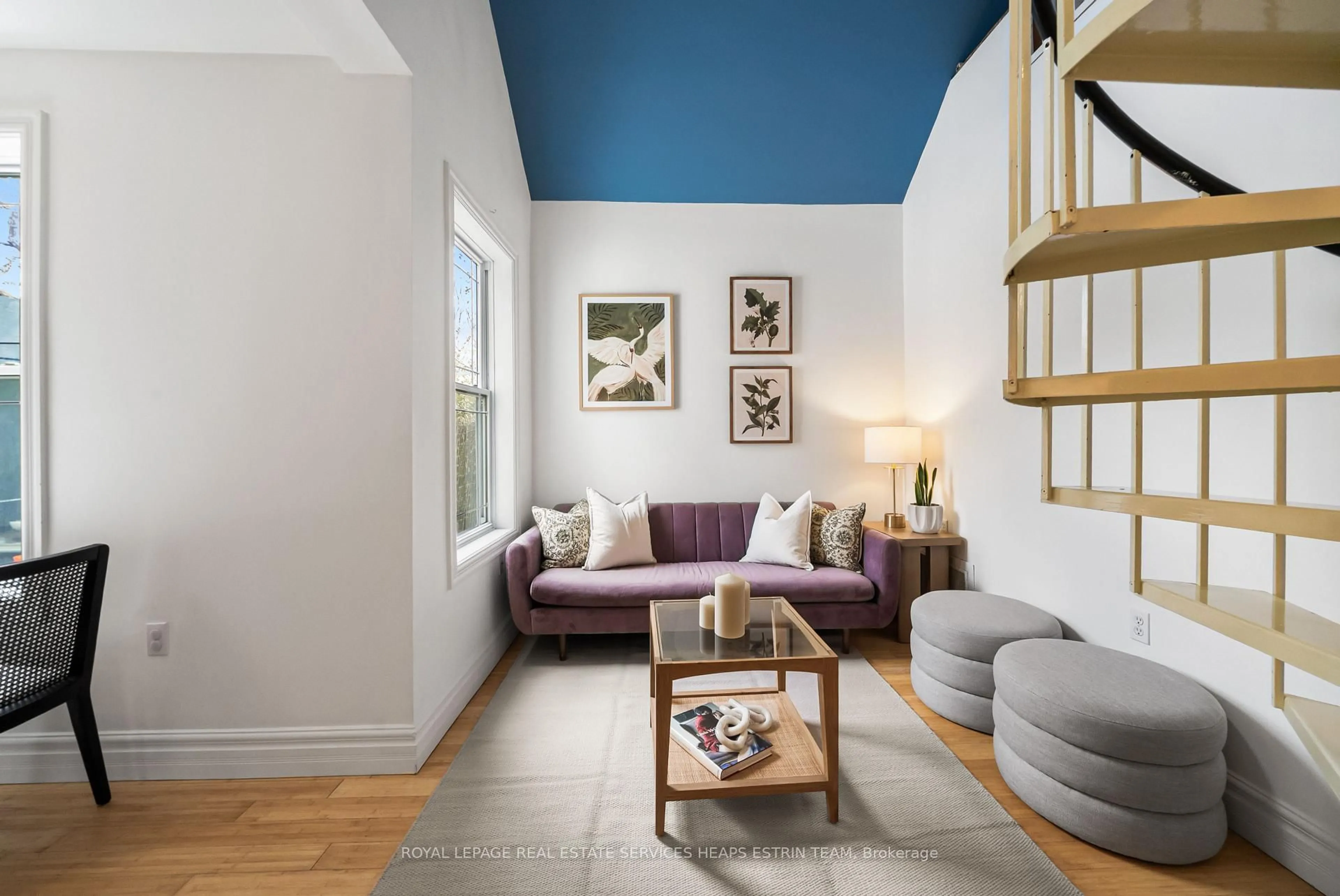 Living room with furniture, unknown for 95 1/2 Fuller Ave, Toronto Ontario M6R 2C4