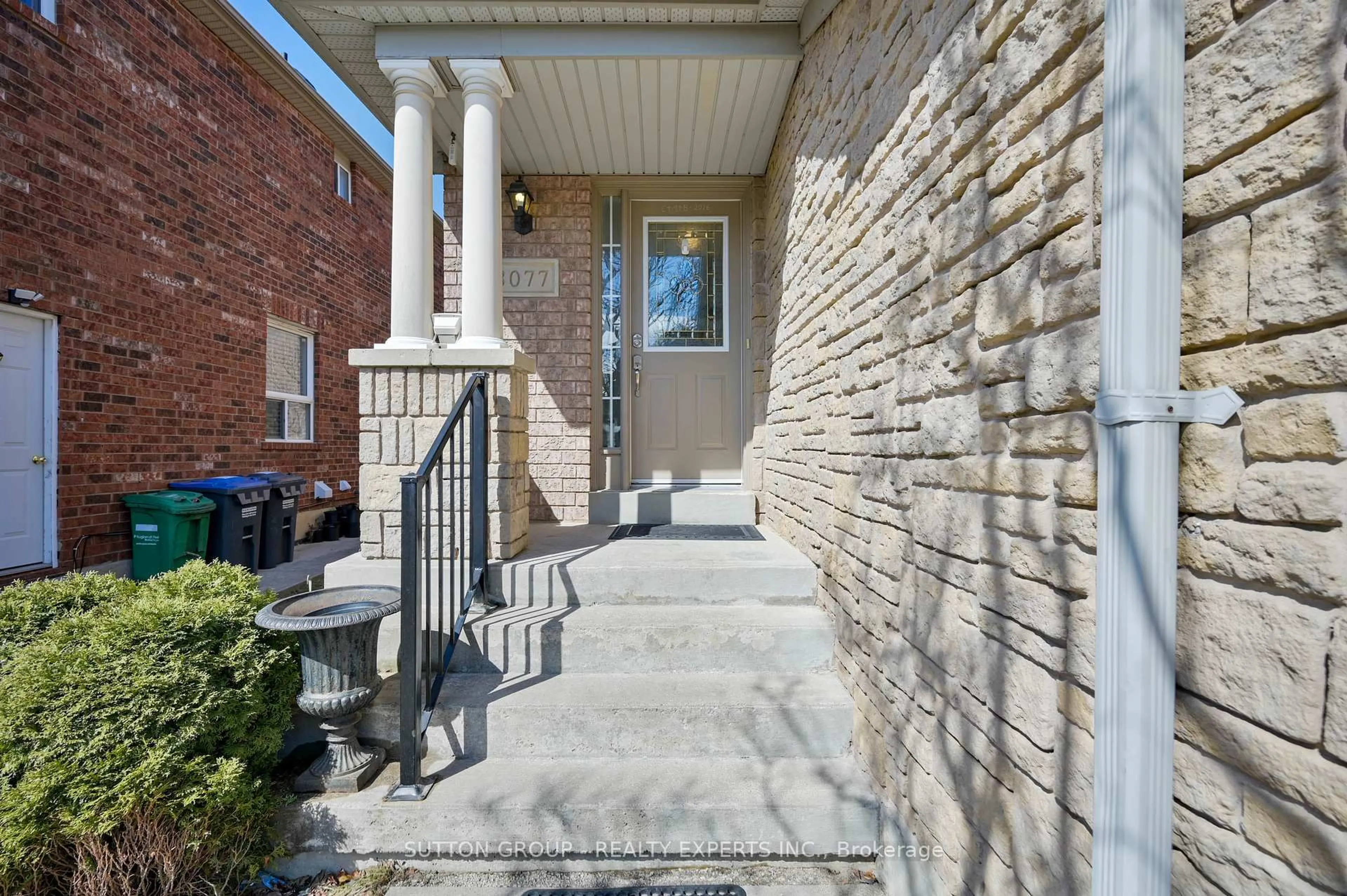 Unknown for 3077 Caulfield Cres, Mississauga Ontario L5M 6J7