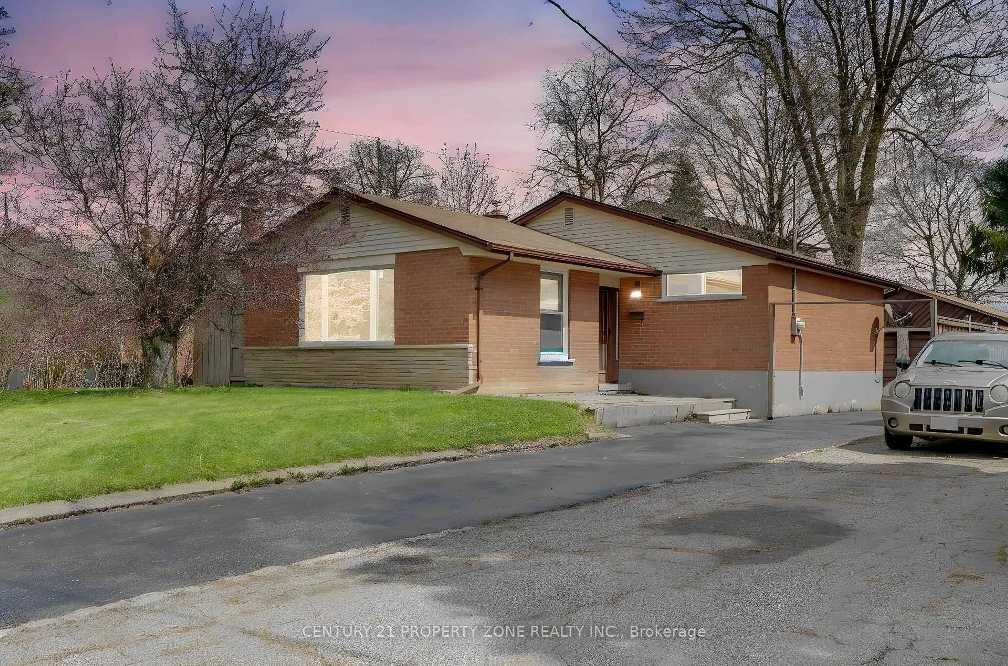 Unknown for 5 Hadrina St, Brampton Ontario L6X 2J5