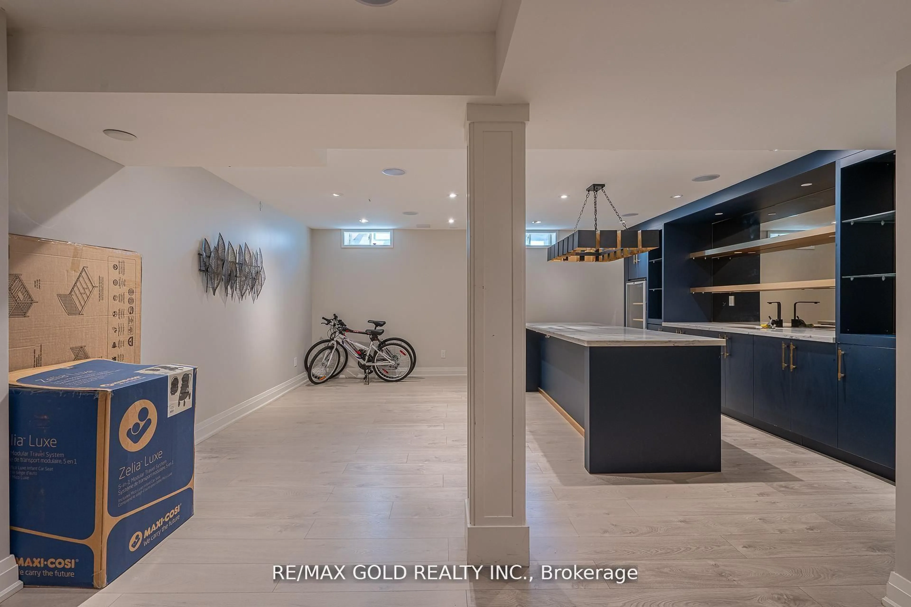 Unknown for 61 Yellowknife Rd, Brampton Ontario L6R 0B3