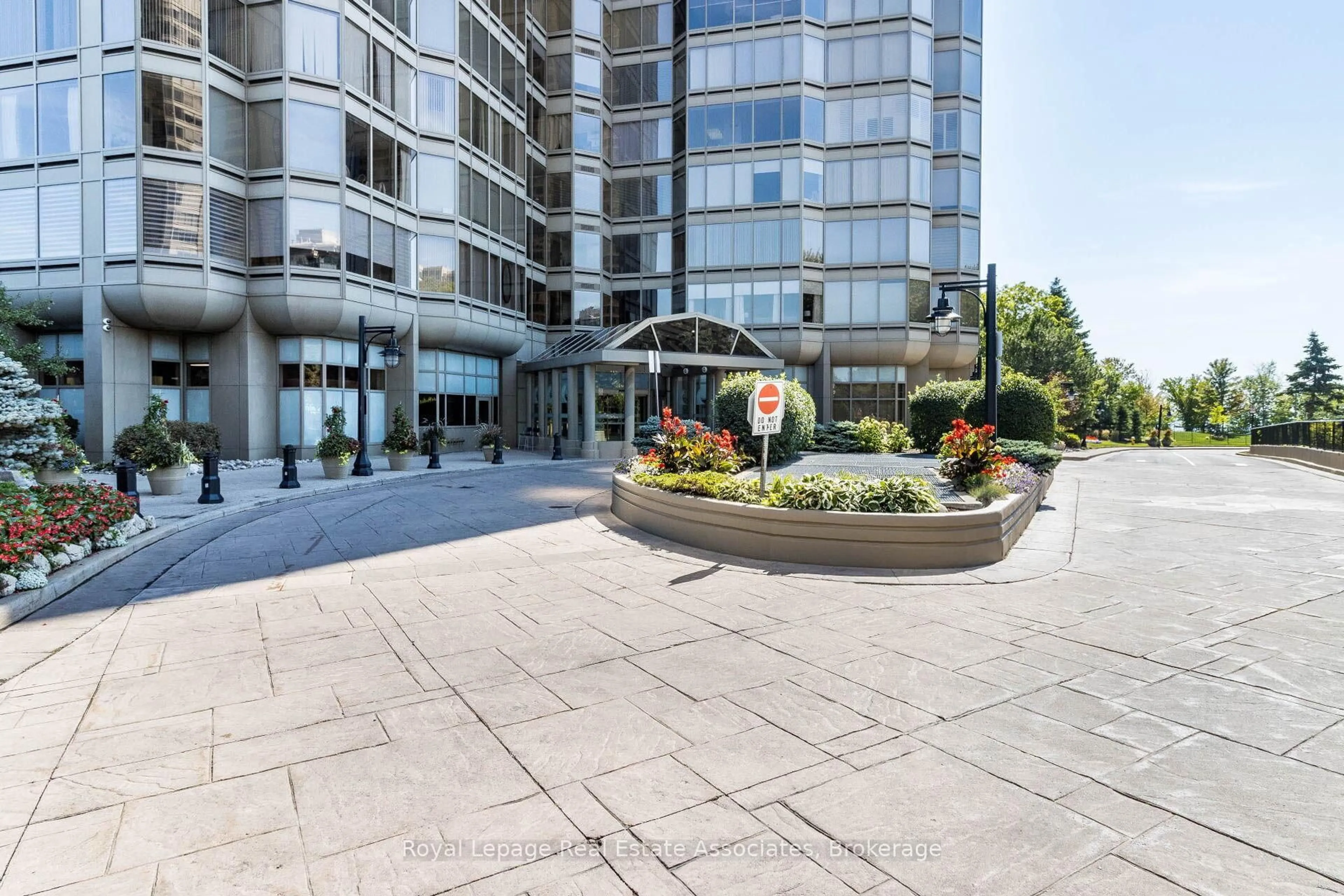 Patio, unknown for 1 Palace Pier Crt #2407, Toronto Ontario M8V 3W9