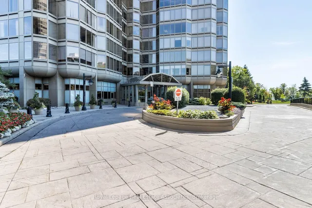 1 Palace Pier Crt #2407, Toronto 2