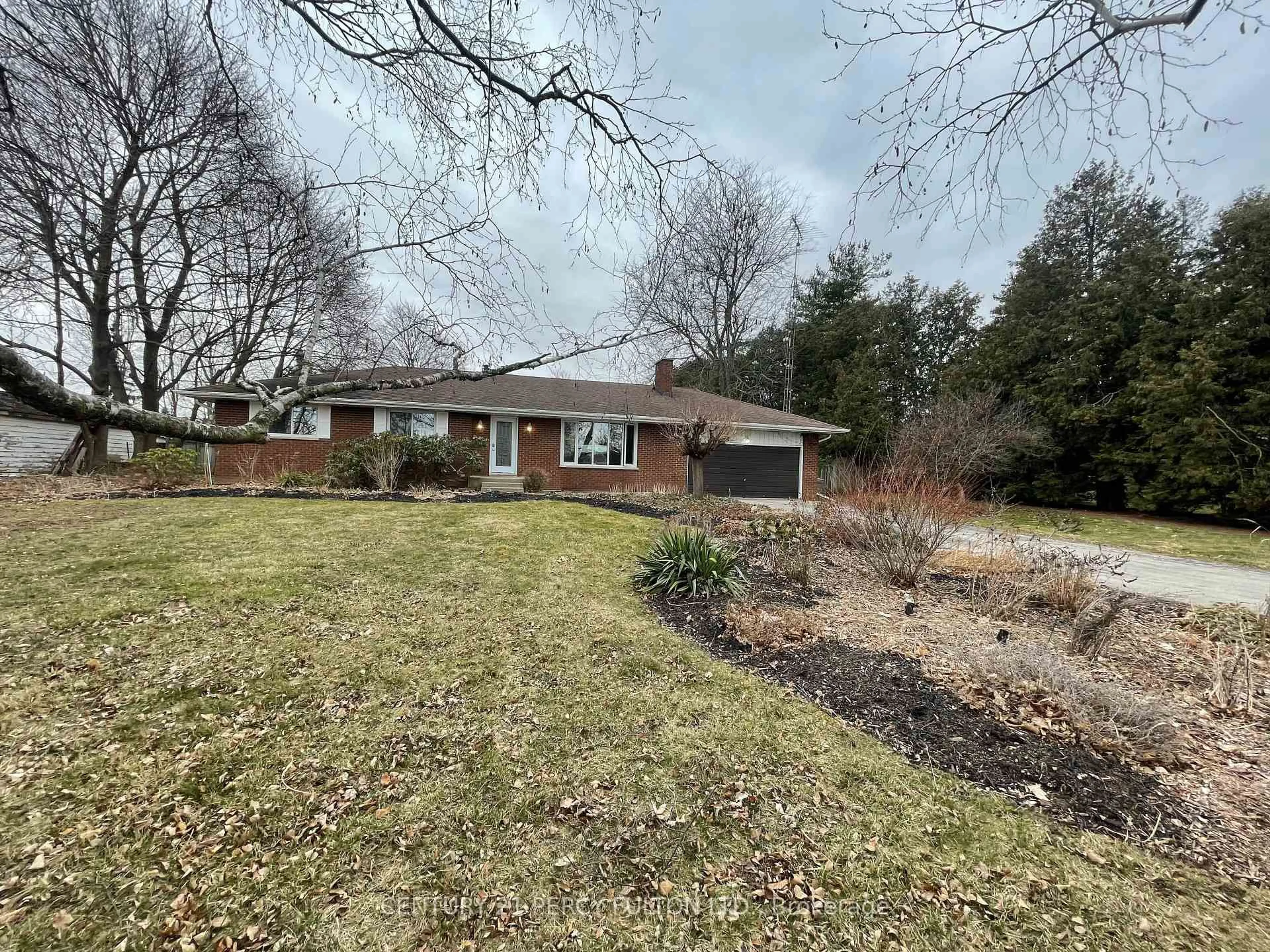 A pic from outside/outdoor area/front of a property/back of a property/a pic from drone, street for 10208 Tenth Line, Halton Hills Ontario L0P 1K0