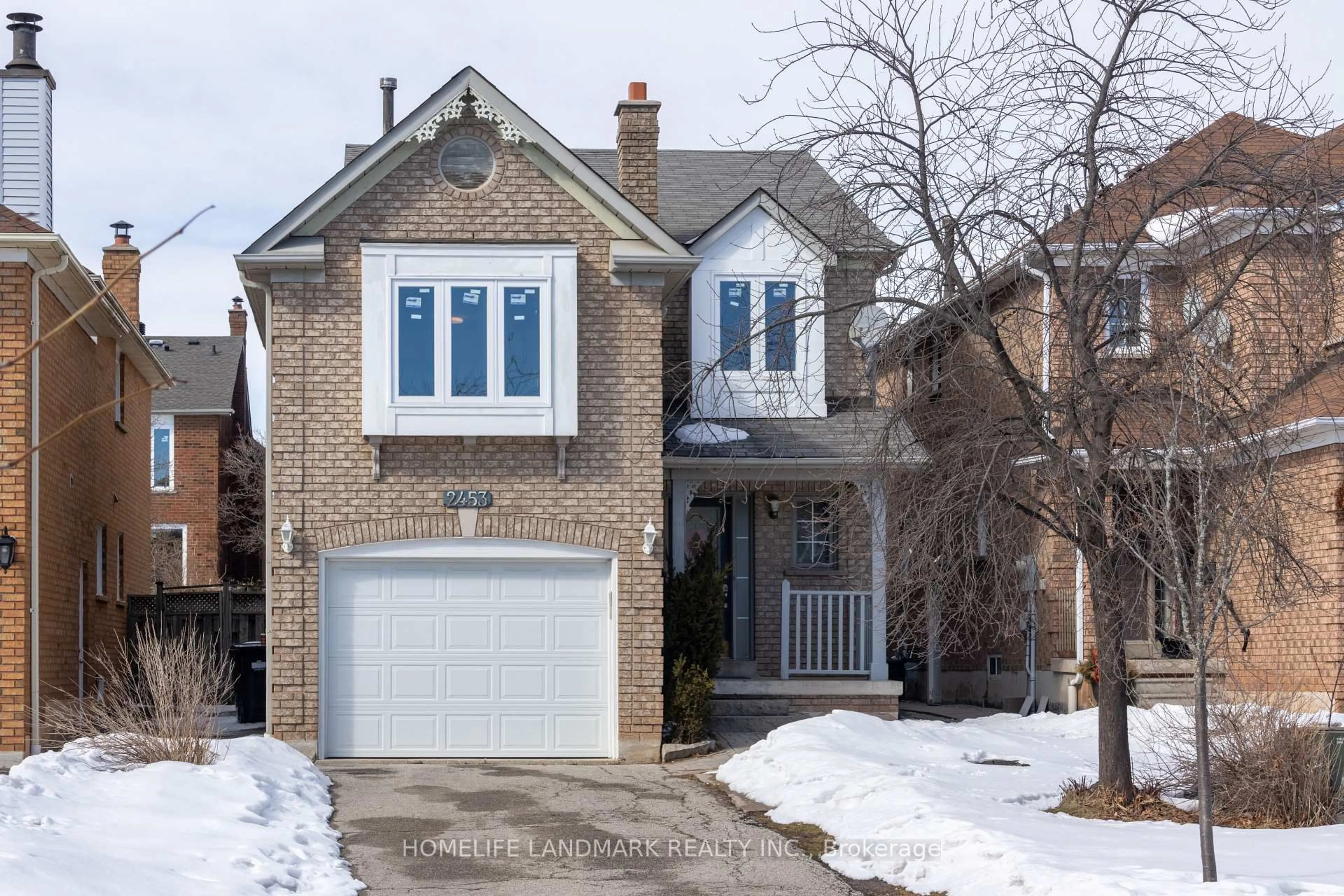 Home with brick exterior material, street for 2453 Strathmore Cres, Mississauga Ontario L5M 5K9