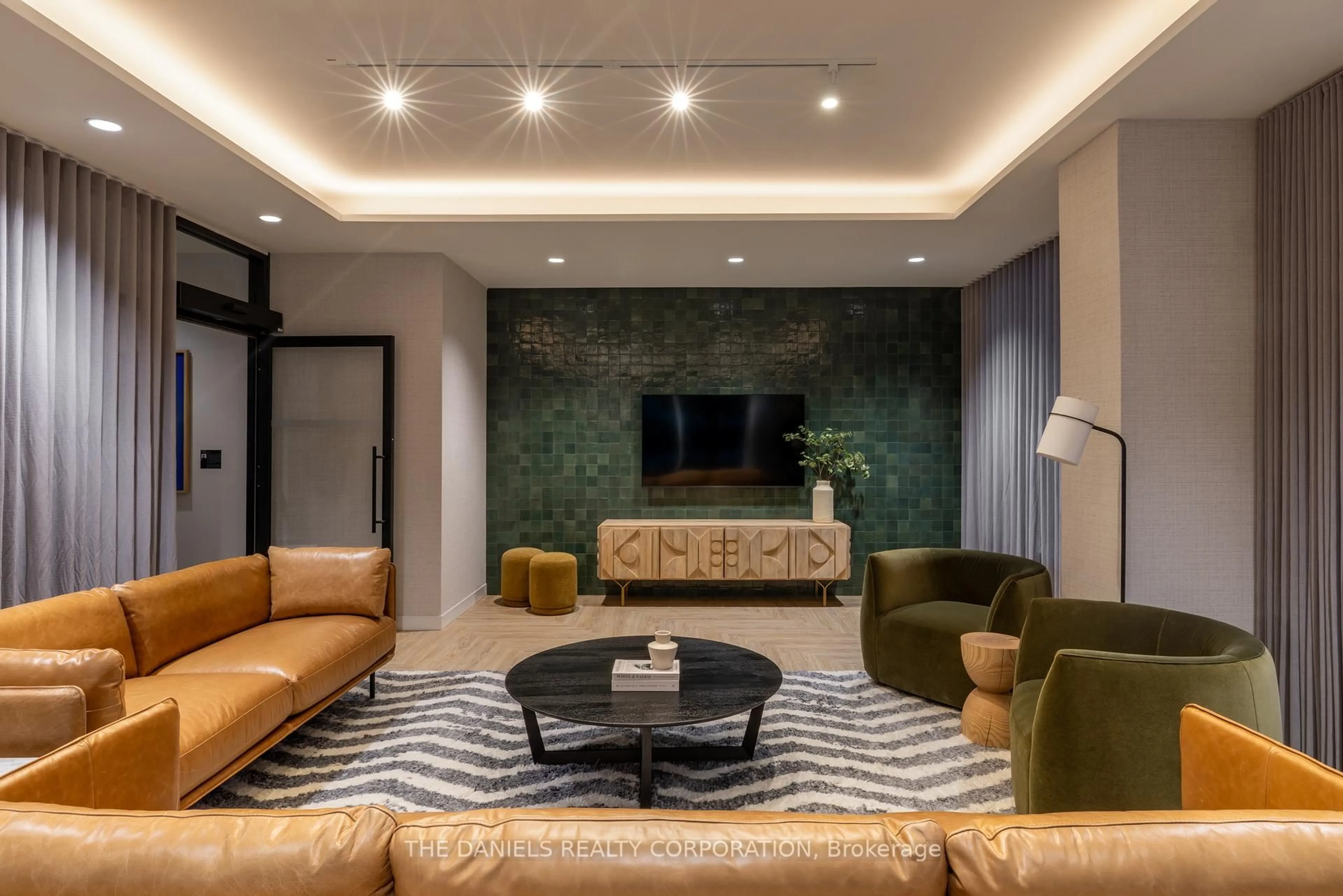 Unknown for 2495 Eglinton Ave #1809, Mississauga Ontario L5M 2T2