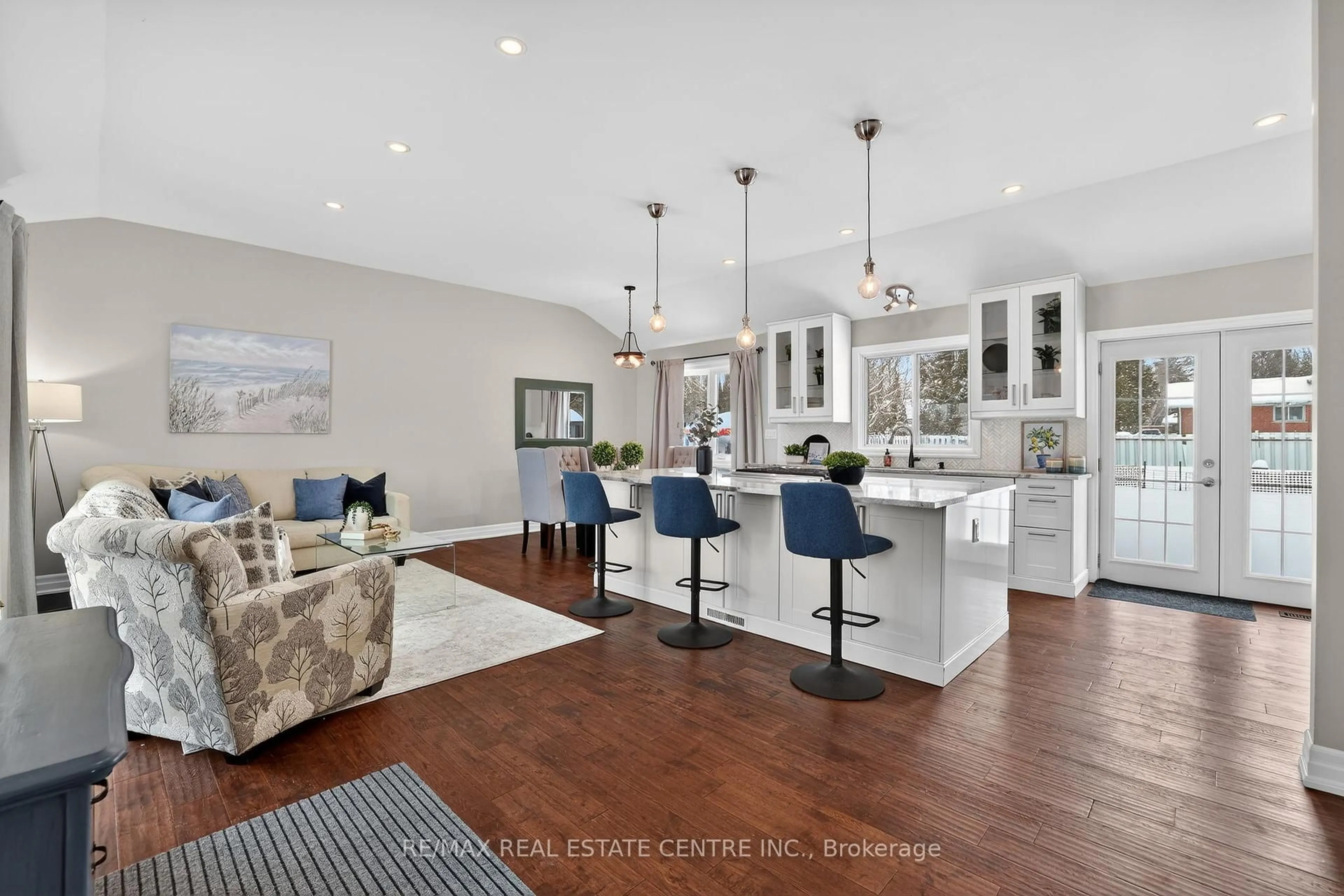 Open concept kitchen, unknown for 32 Westdale Ave, Orangeville Ontario L9W 1B7