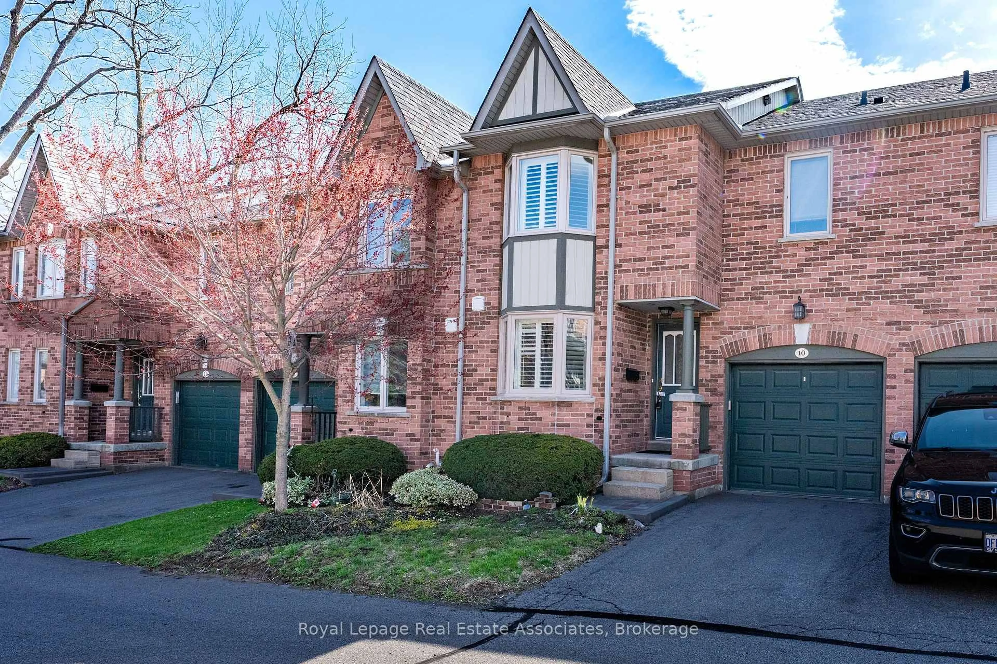 Home with brick exterior material, street for 76 River Dr #10, Halton Hills Ontario L7G 2J2