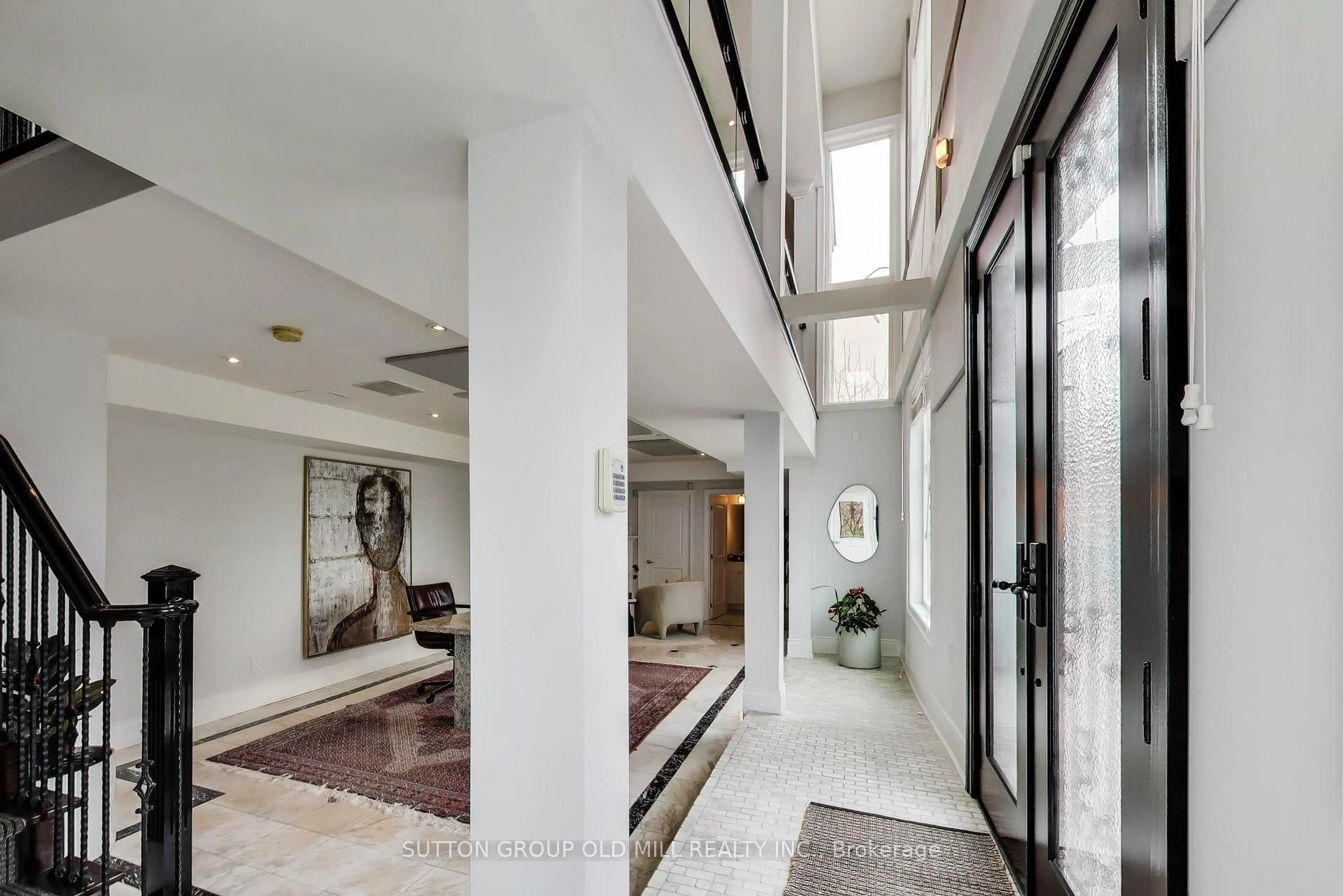 Indoor foyer for 756 Annette St, Toronto Ontario M6S 2E2