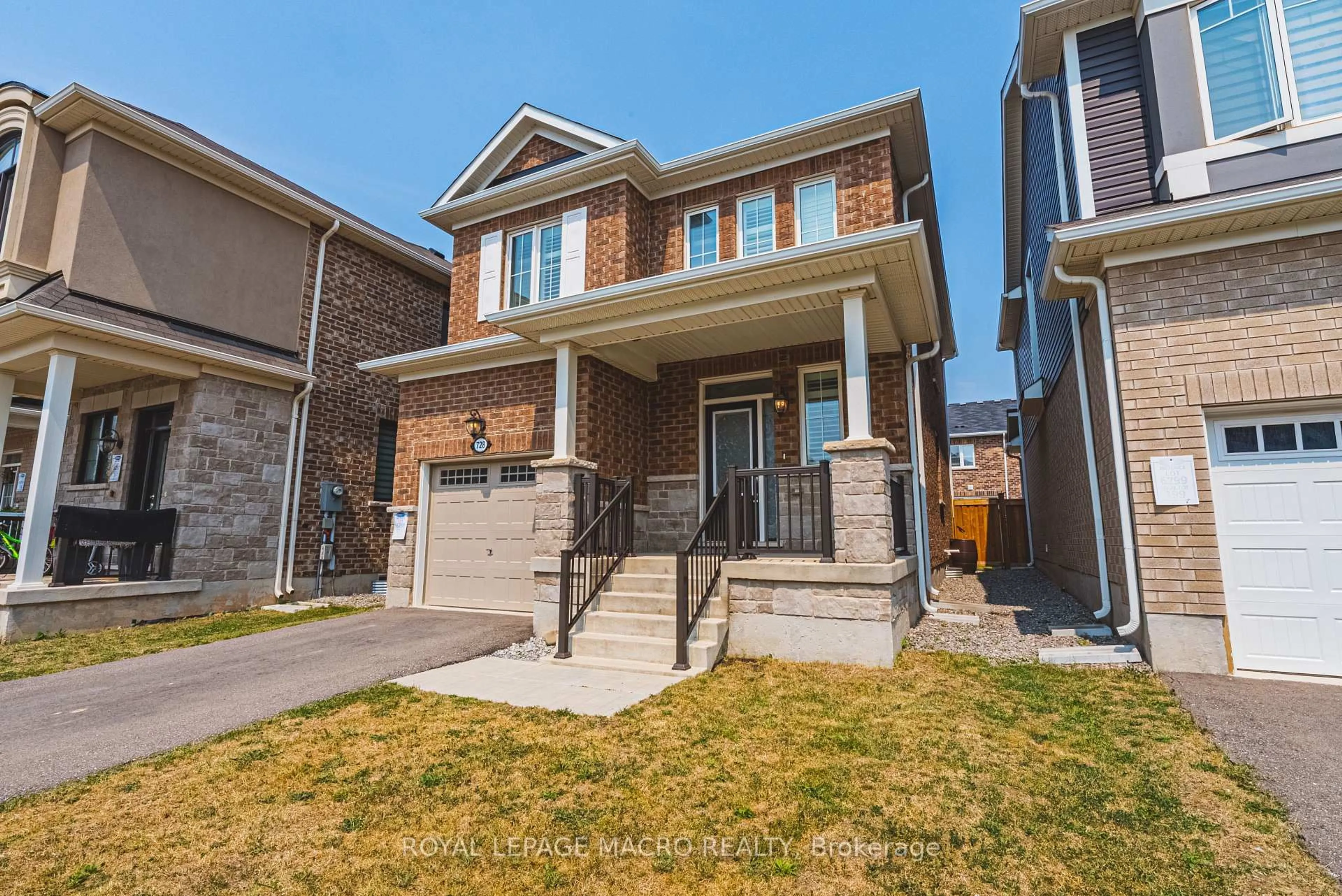 Home with brick exterior material, street for 728 Kennedy Circ, Milton Ontario L9E 1R9