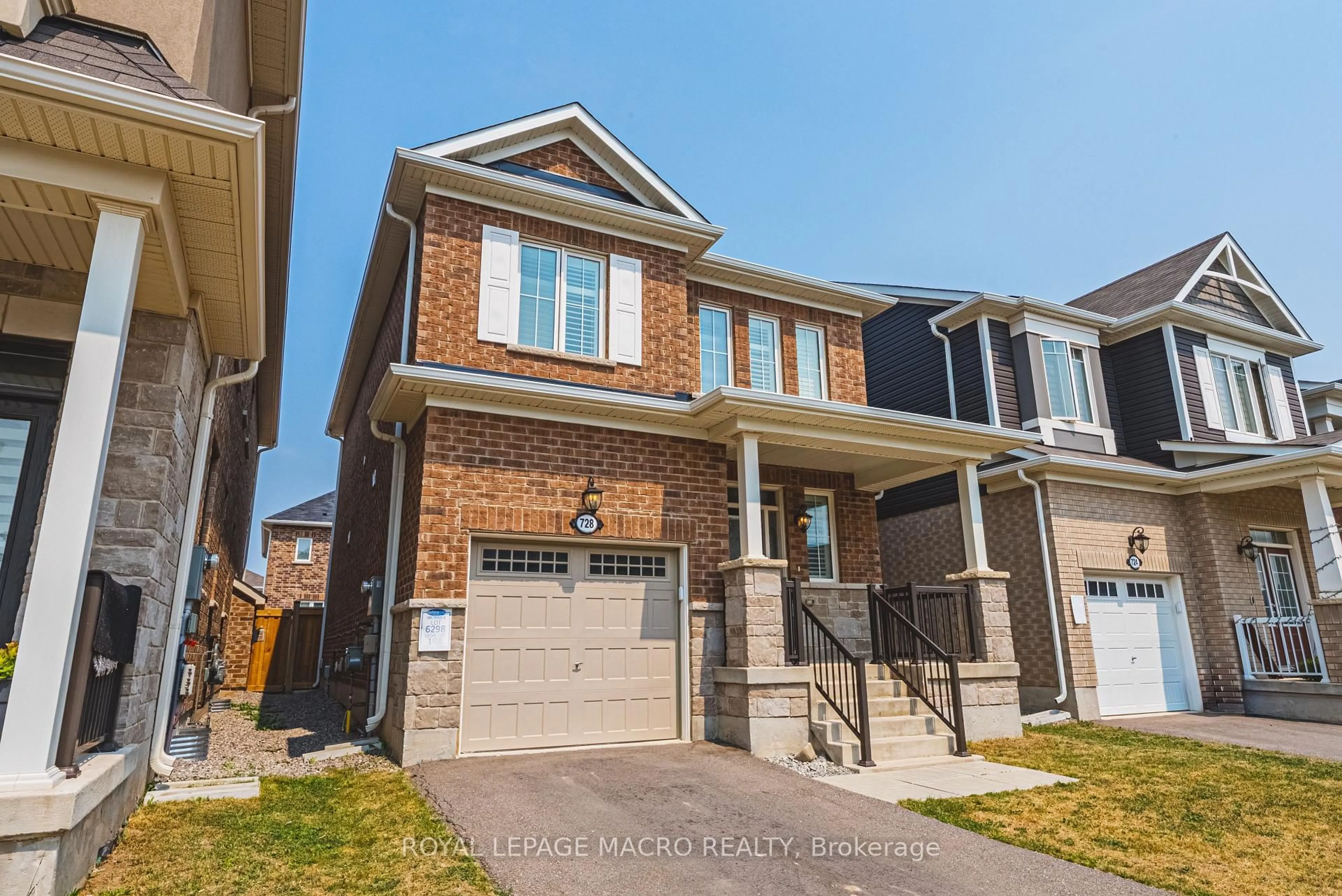 Home with brick exterior material, street for 728 Kennedy Circ, Milton Ontario L9E 1R9