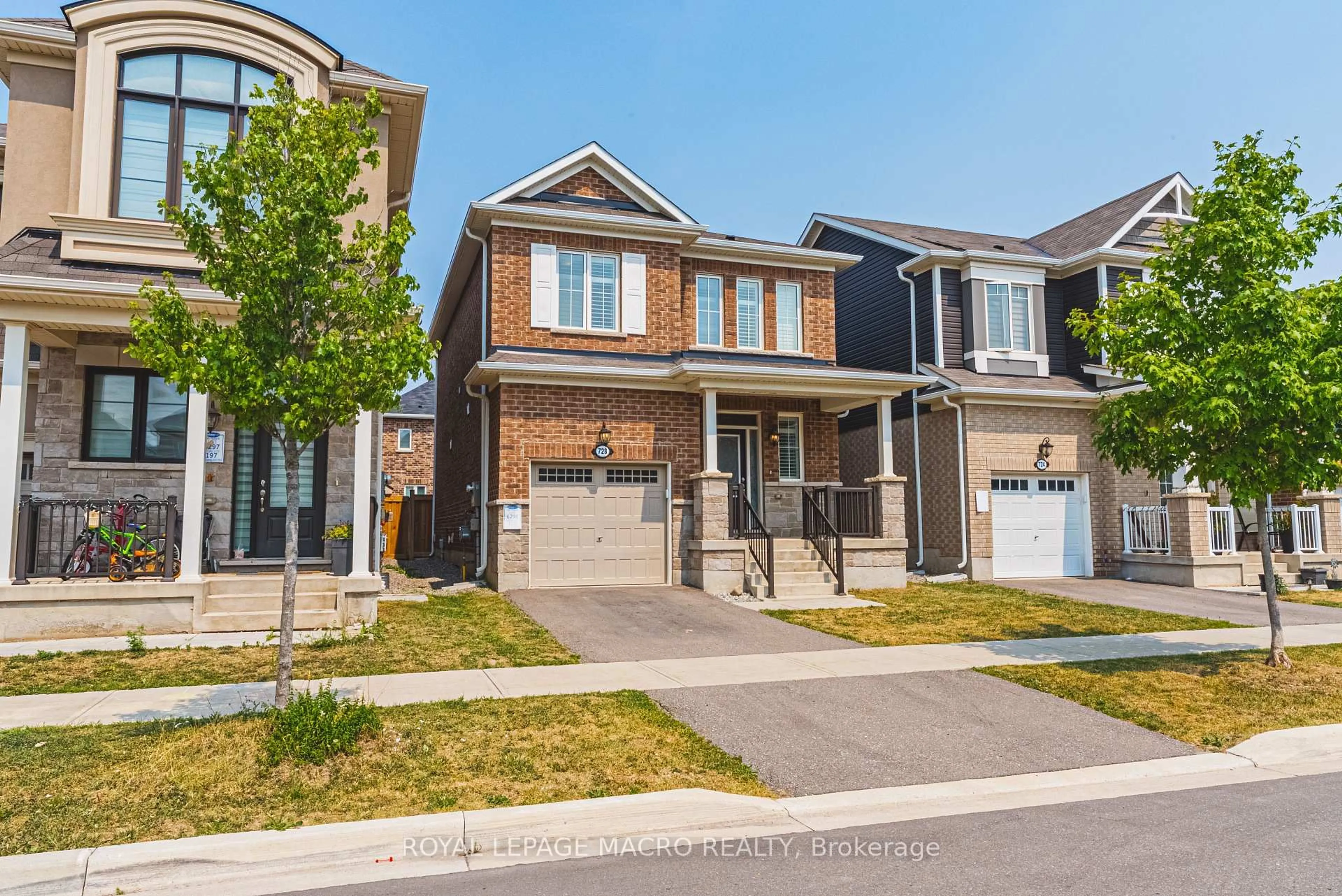 Home with brick exterior material, street for 728 Kennedy Circ, Milton Ontario L9E 1R9