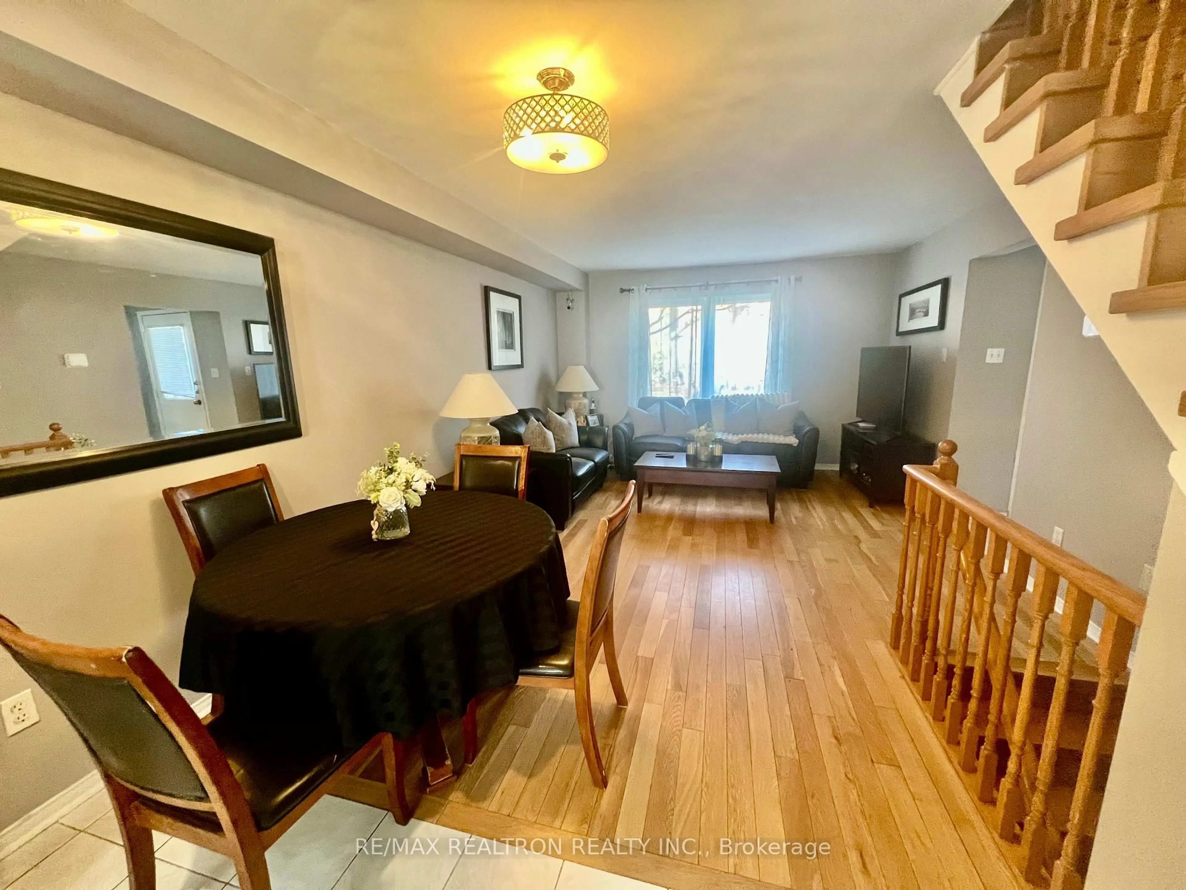 Dining room, wood/laminate floor for 5865 Dalebrook Cres #36B, Mississauga Ontario L5M 5X1
