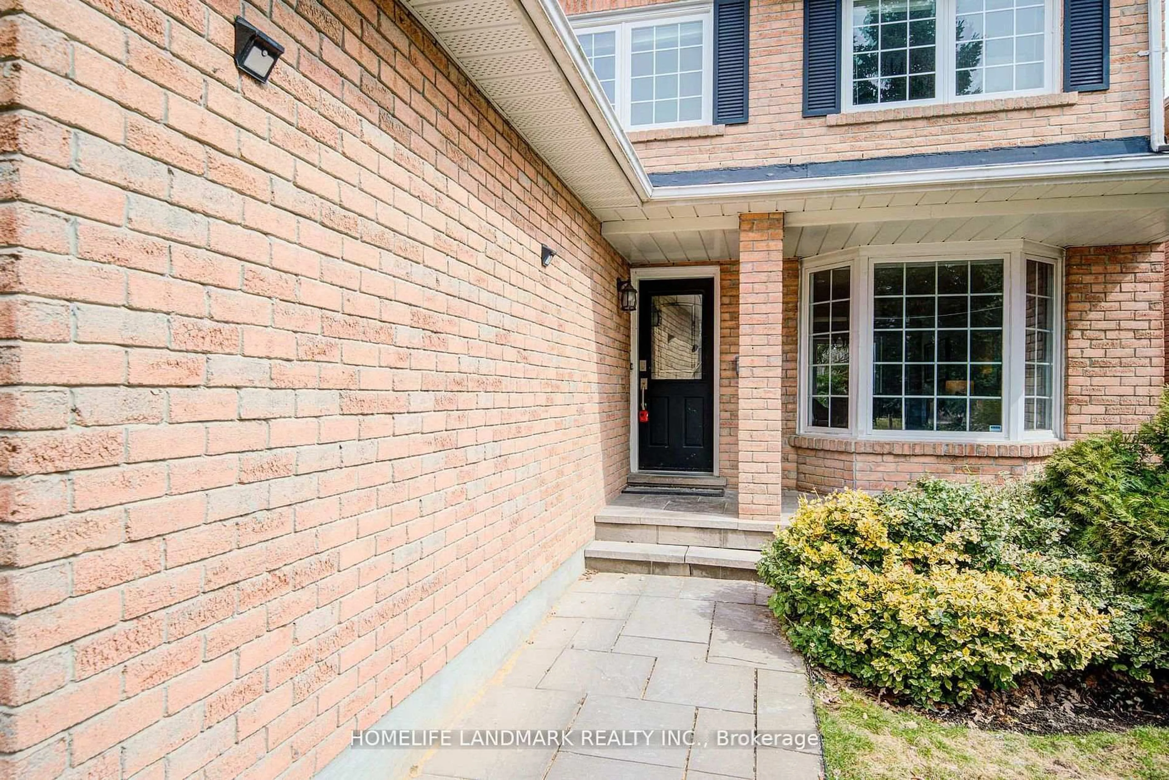 Home with brick exterior material, street for 1111 Deer Ru, Mississauga Ontario L5C 3P7
