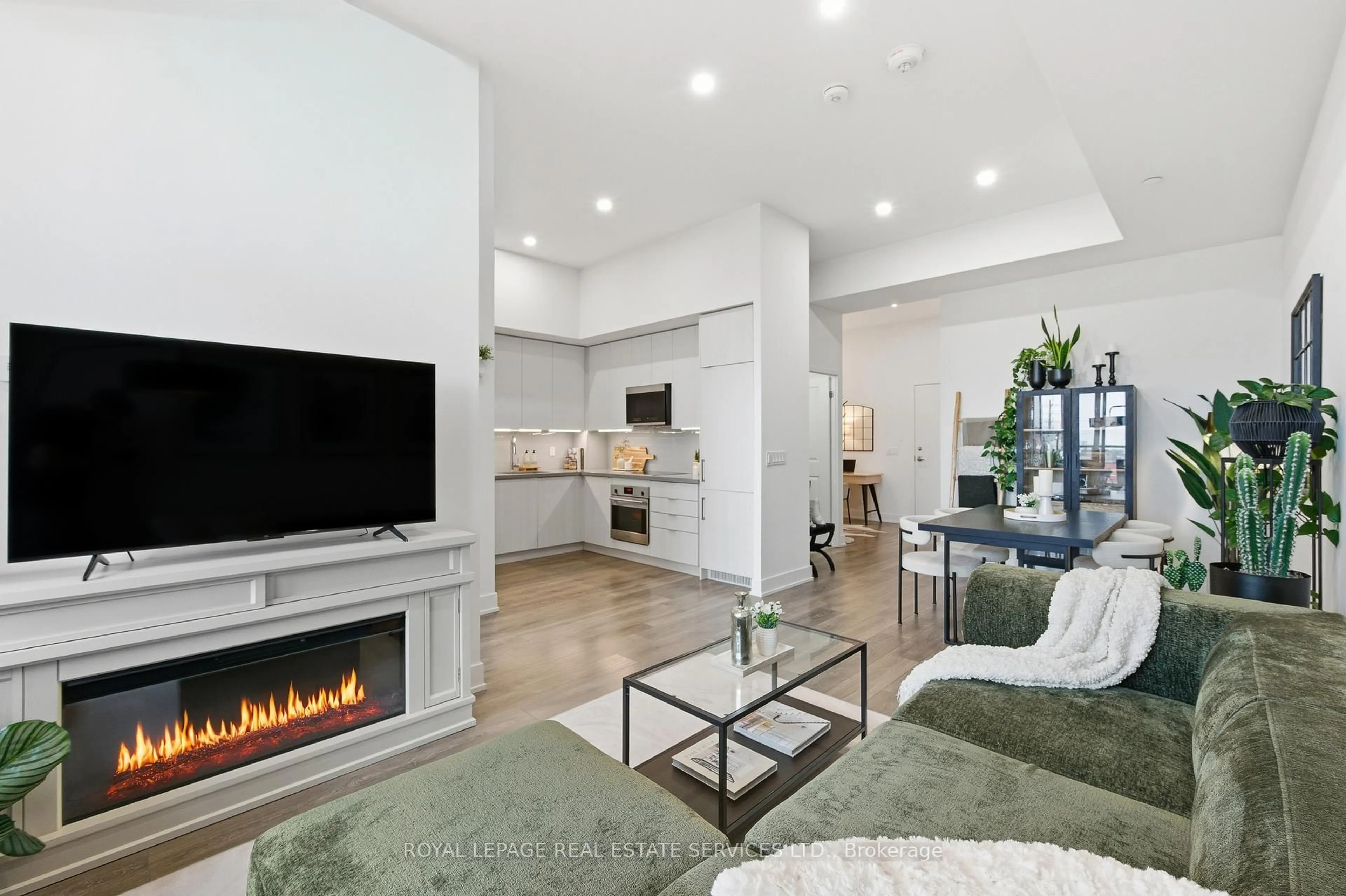 Unknown for 297 Oak Walk Dr #314, Oakville Ontario L6H 3R6