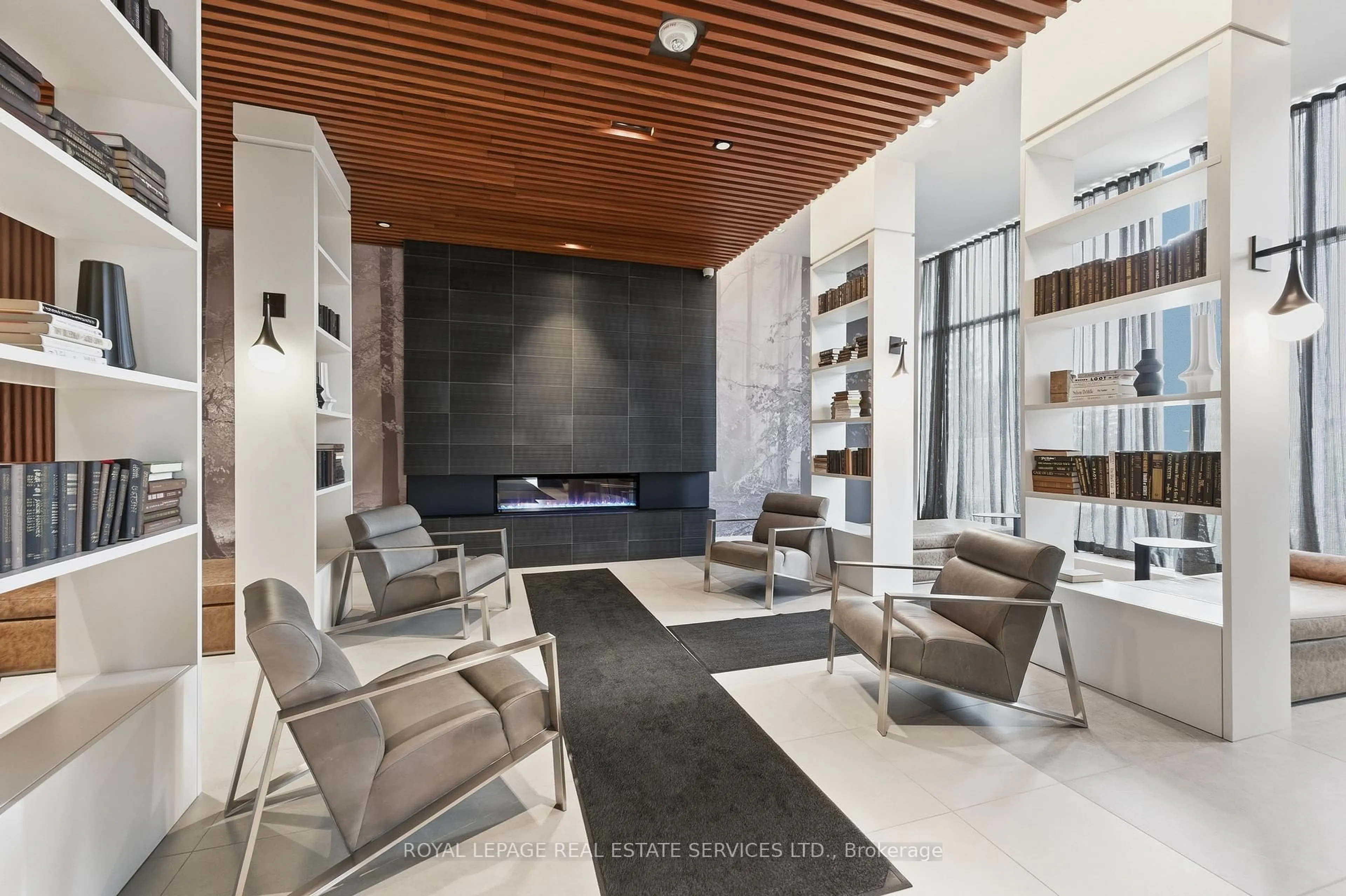 Lobby for 297 Oak Walk Dr #314, Oakville Ontario L6H 3R6