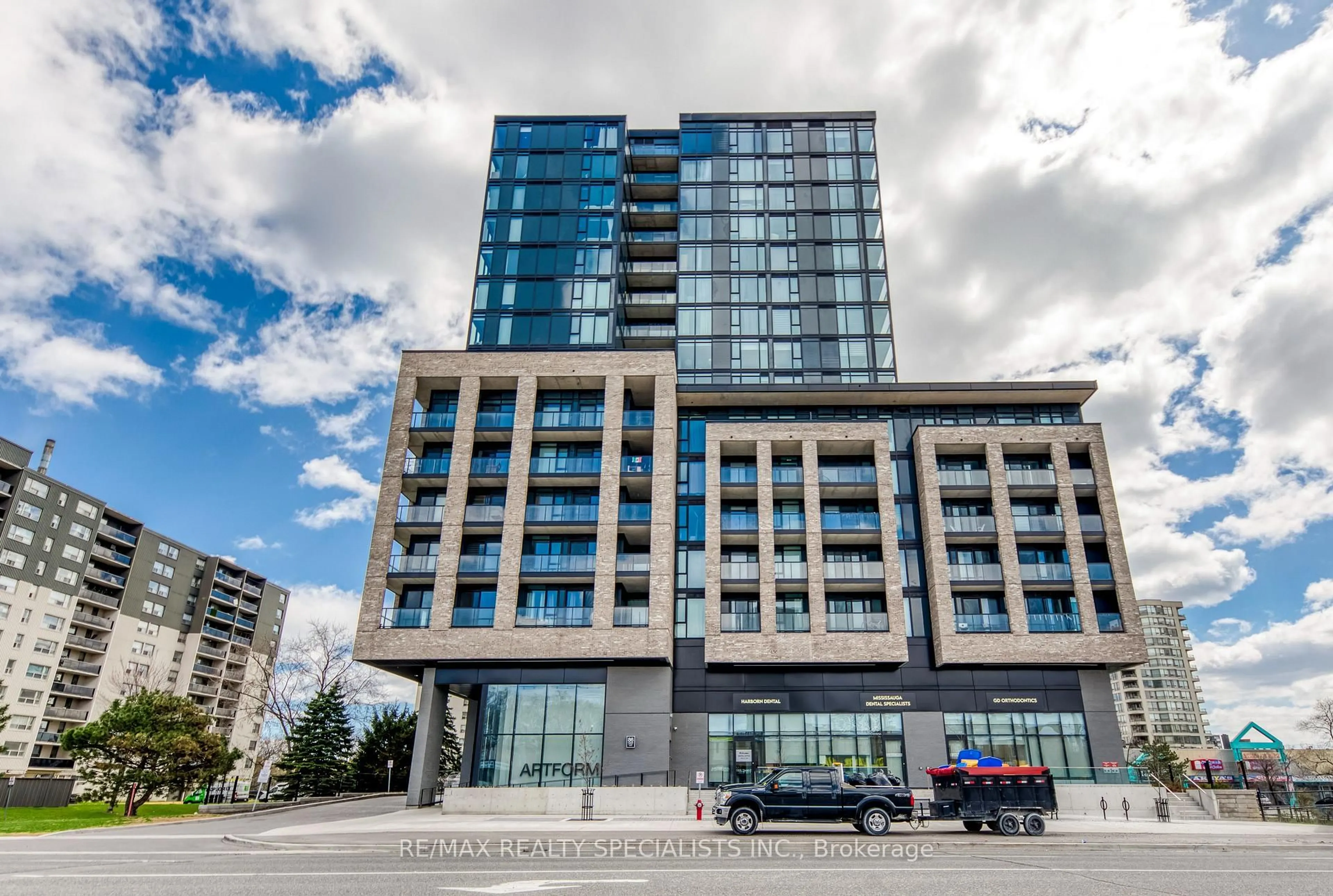 Unknown for 86 Dundas St #1711, Mississauga Ontario L5A 1W4