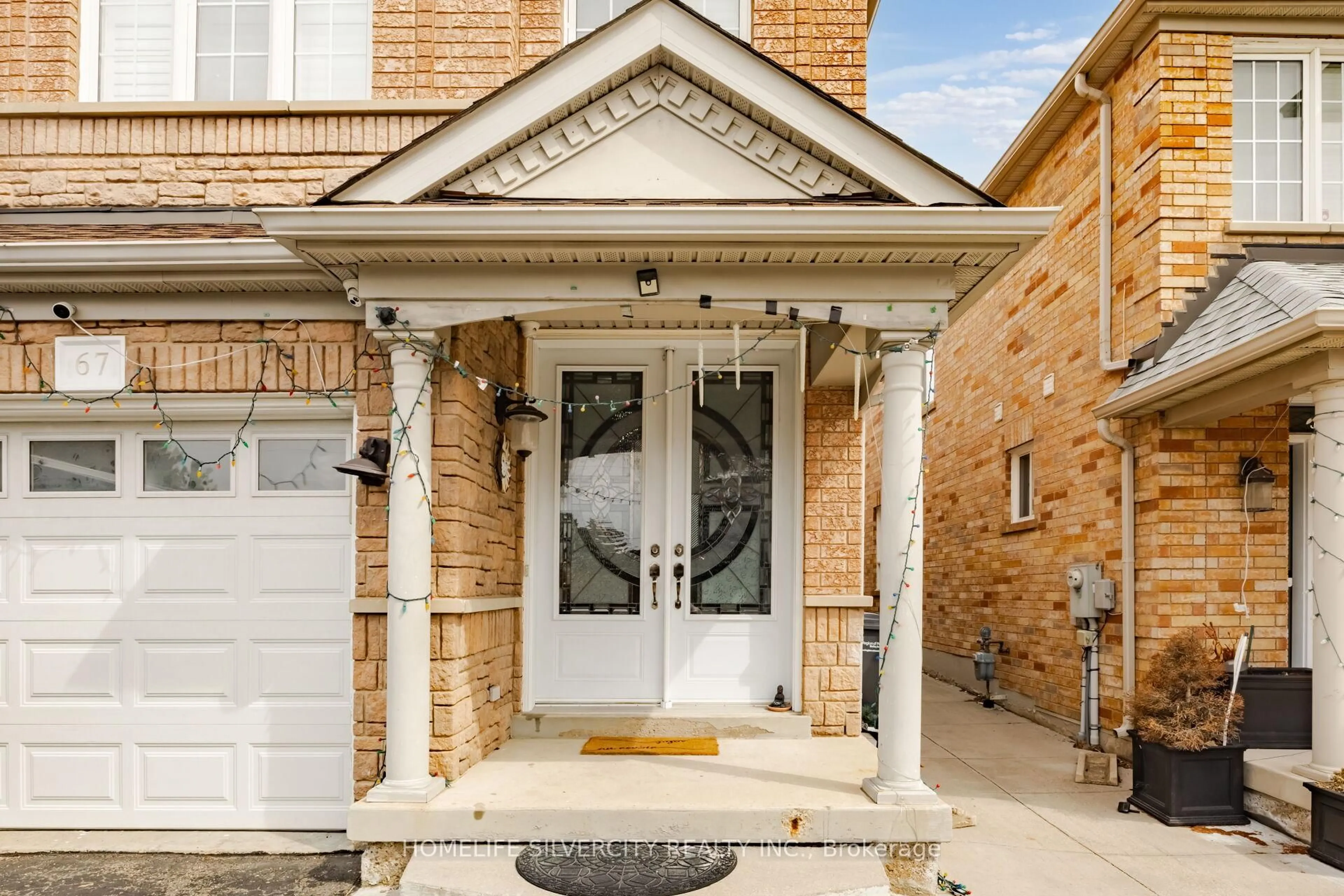 Unknown for 67 Sweet Clover Cres, Brampton Ontario L6R 3A1