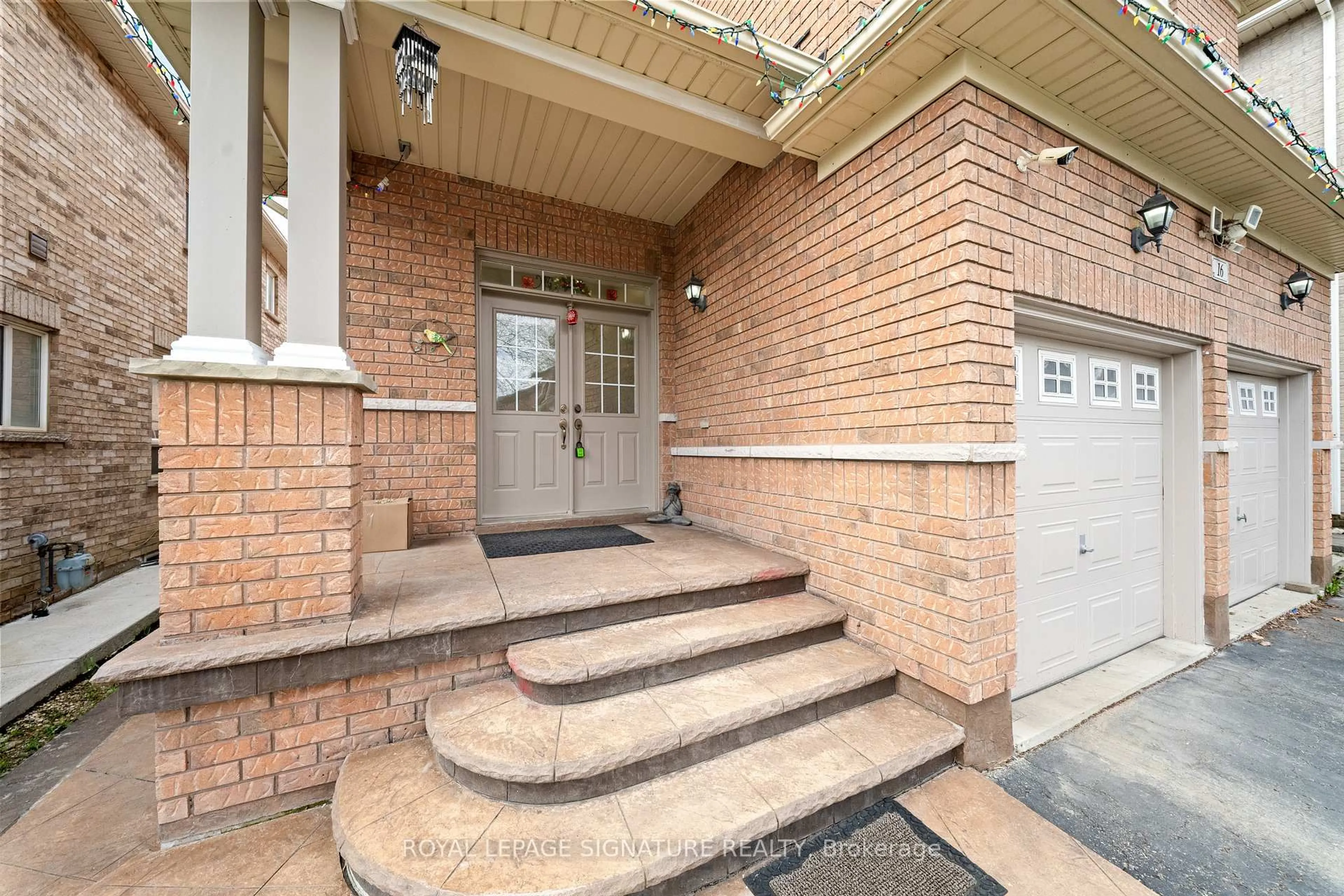 Unknown for 16 Clearjoy St, Brampton Ontario L6V 4P1