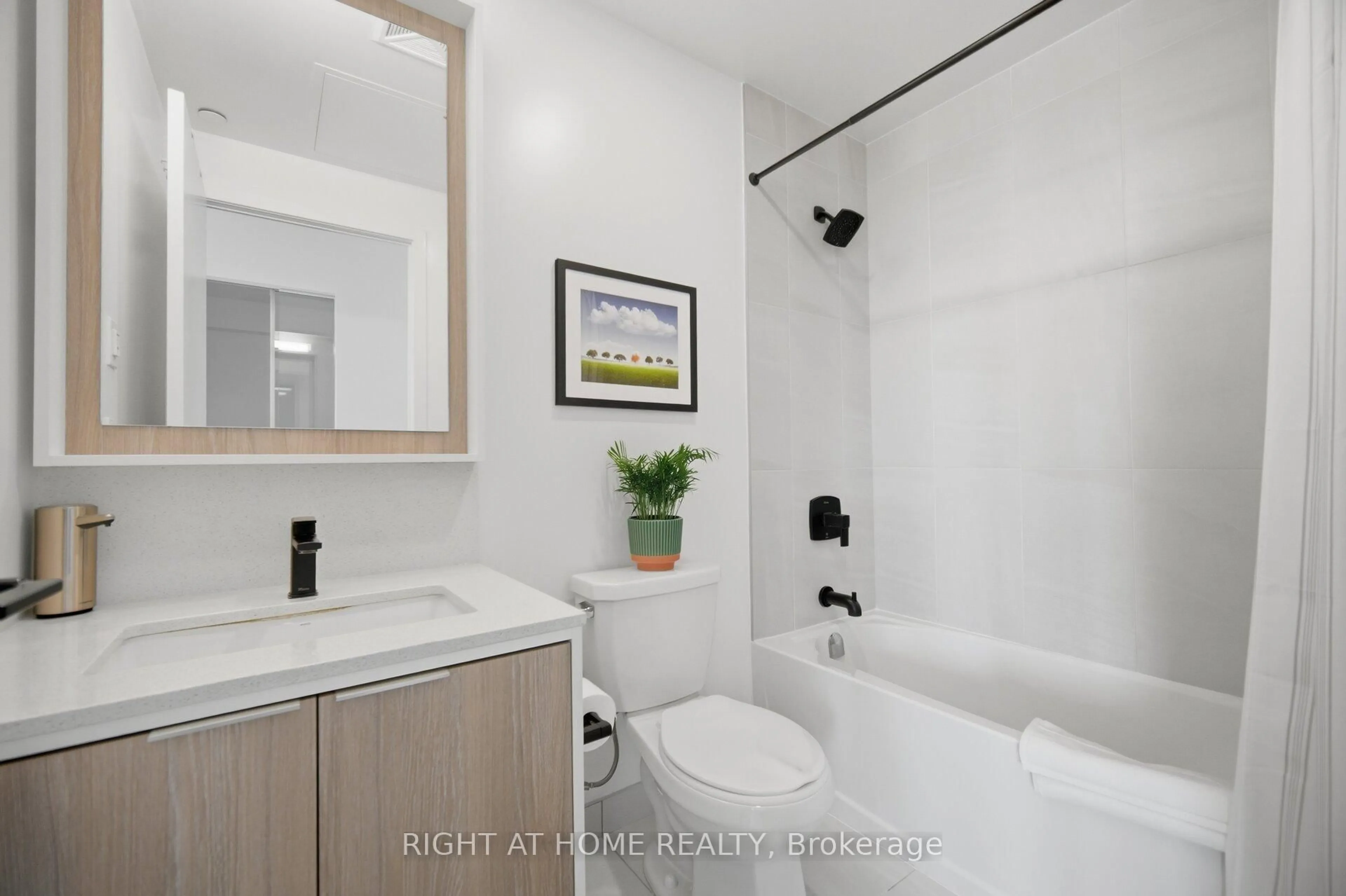 Standard bathroom, ceramic/tile floor for 36 Zorra St #204, Toronto Ontario M8Z 0G5