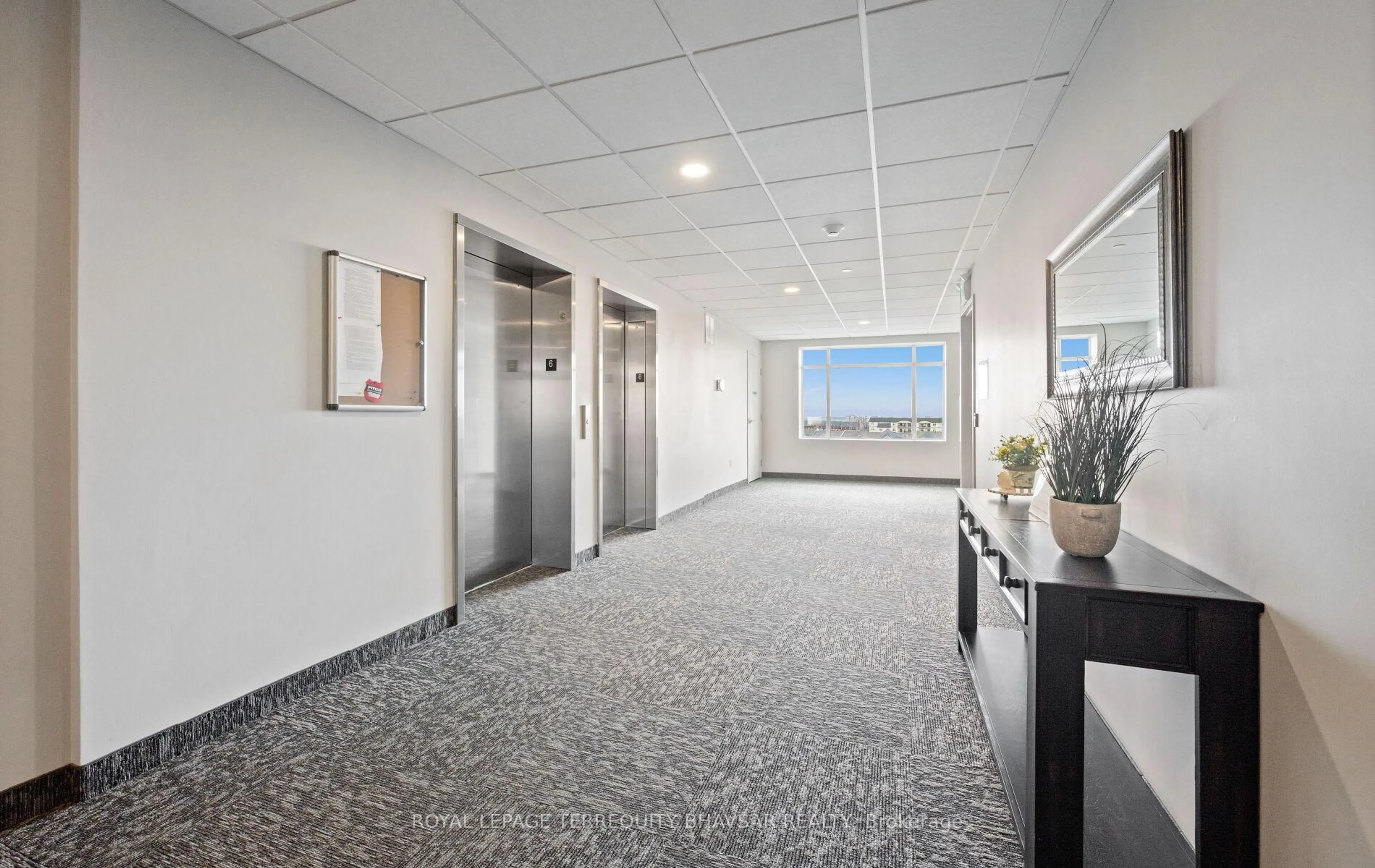 Indoor foyer for 830 Megson Terr #621, Milton Ontario L9T 9M7