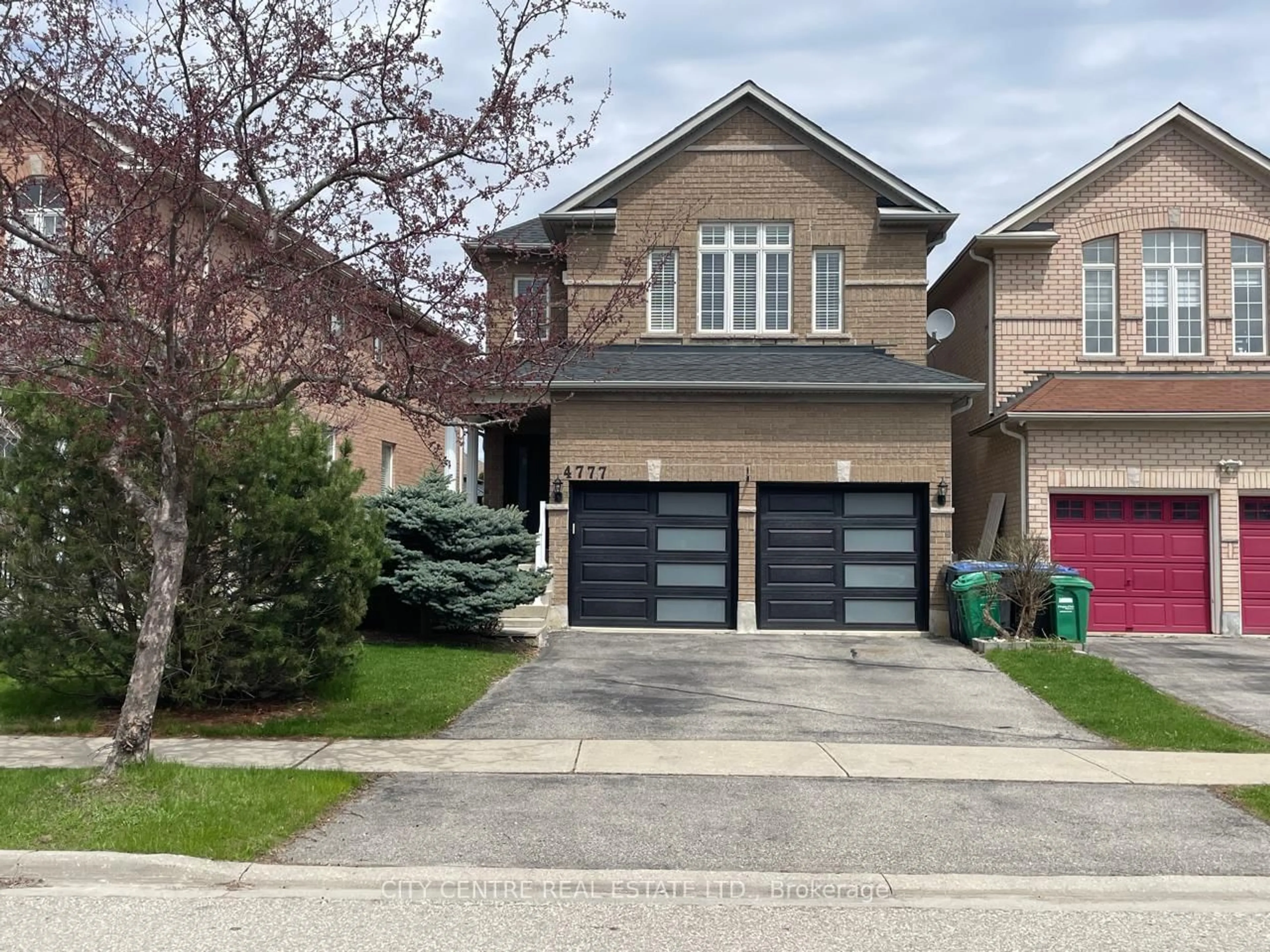 Home with brick exterior material, street for 4777 Glasshill Grve, Mississauga Ontario L5M 7R6