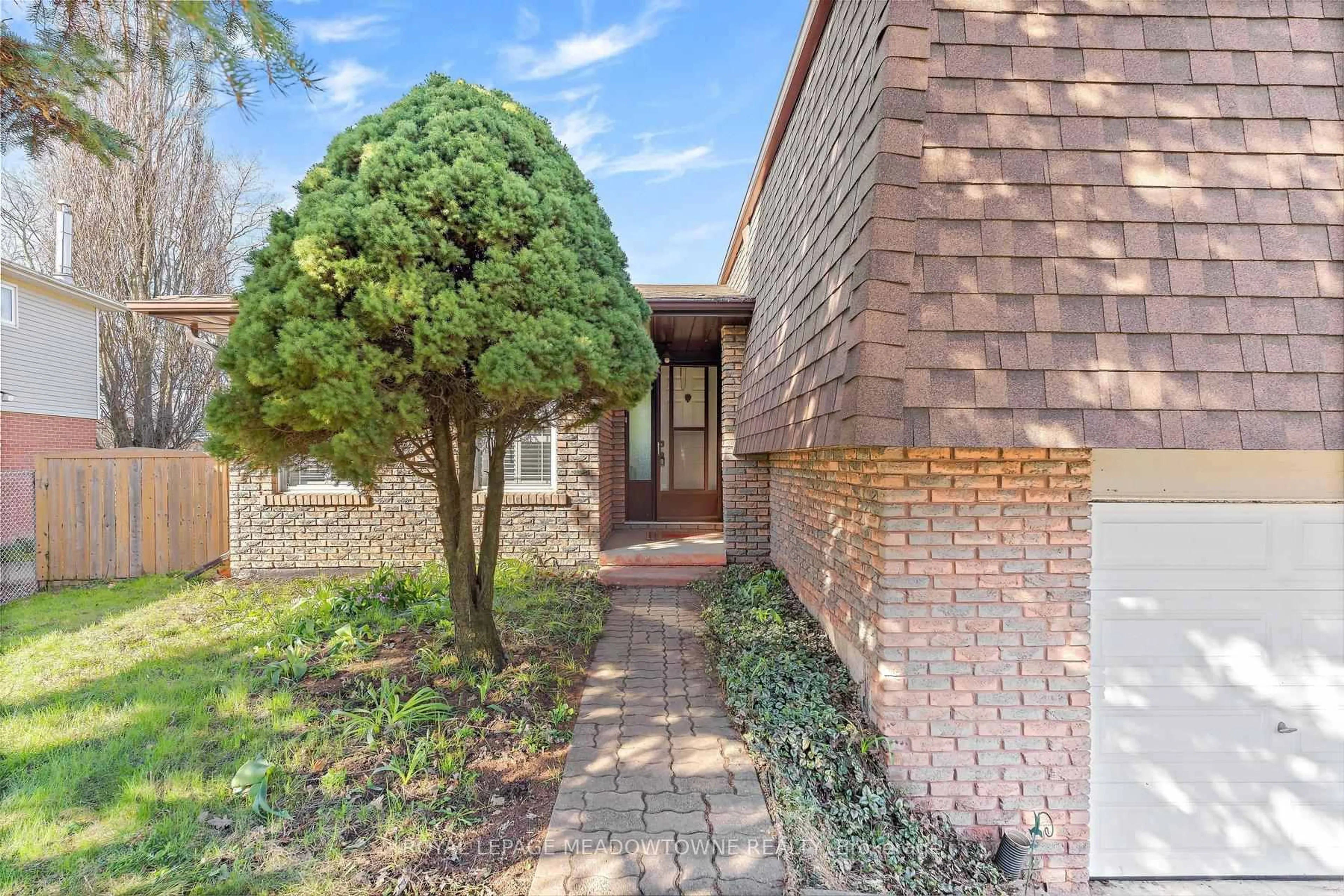 Home with brick exterior material, street for 82 Mary St, Halton Hills Ontario L7G 4V6