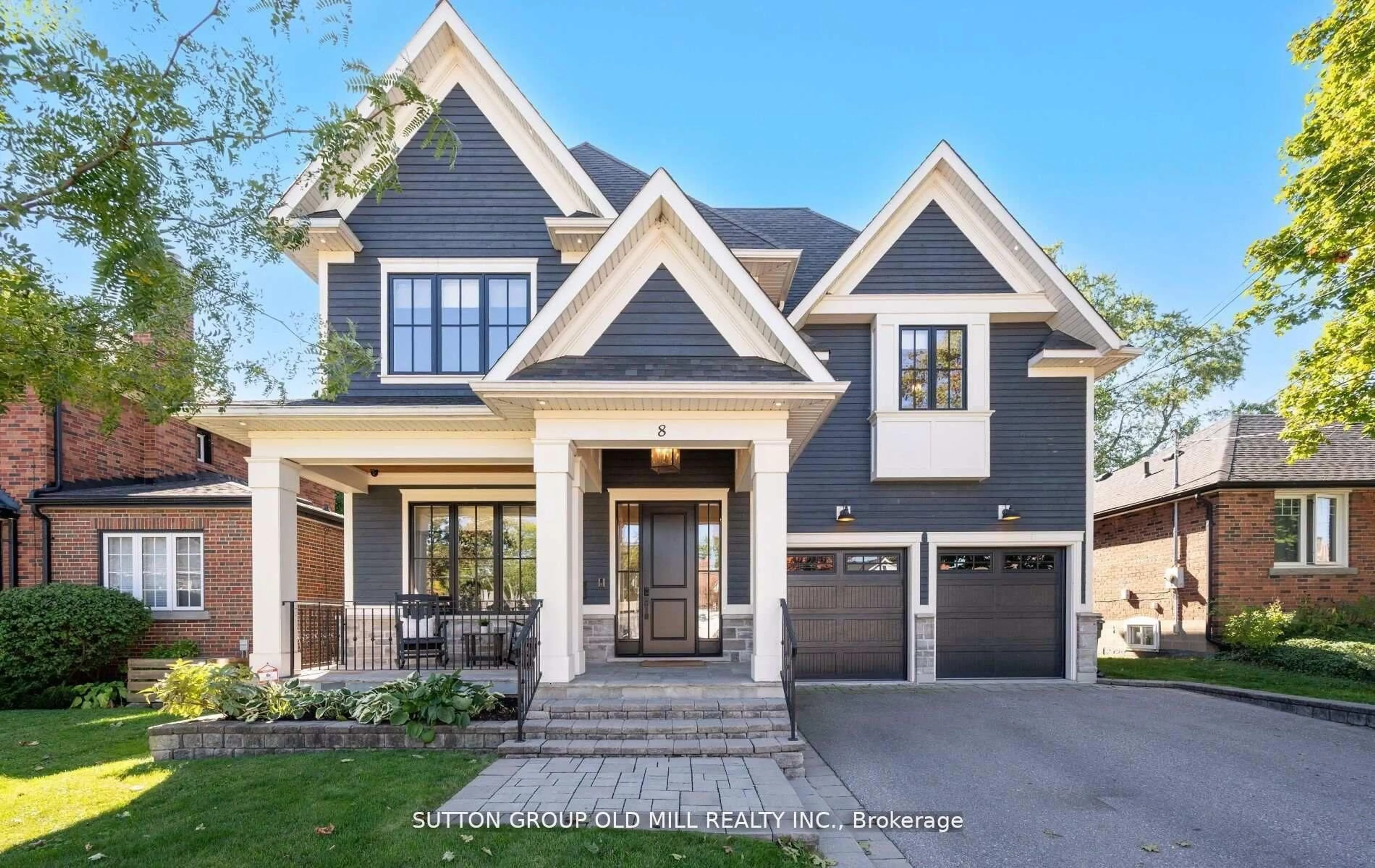 Home with brick exterior material, street for 8 Cumberland Dr, Mississauga Ontario L5G 3M6