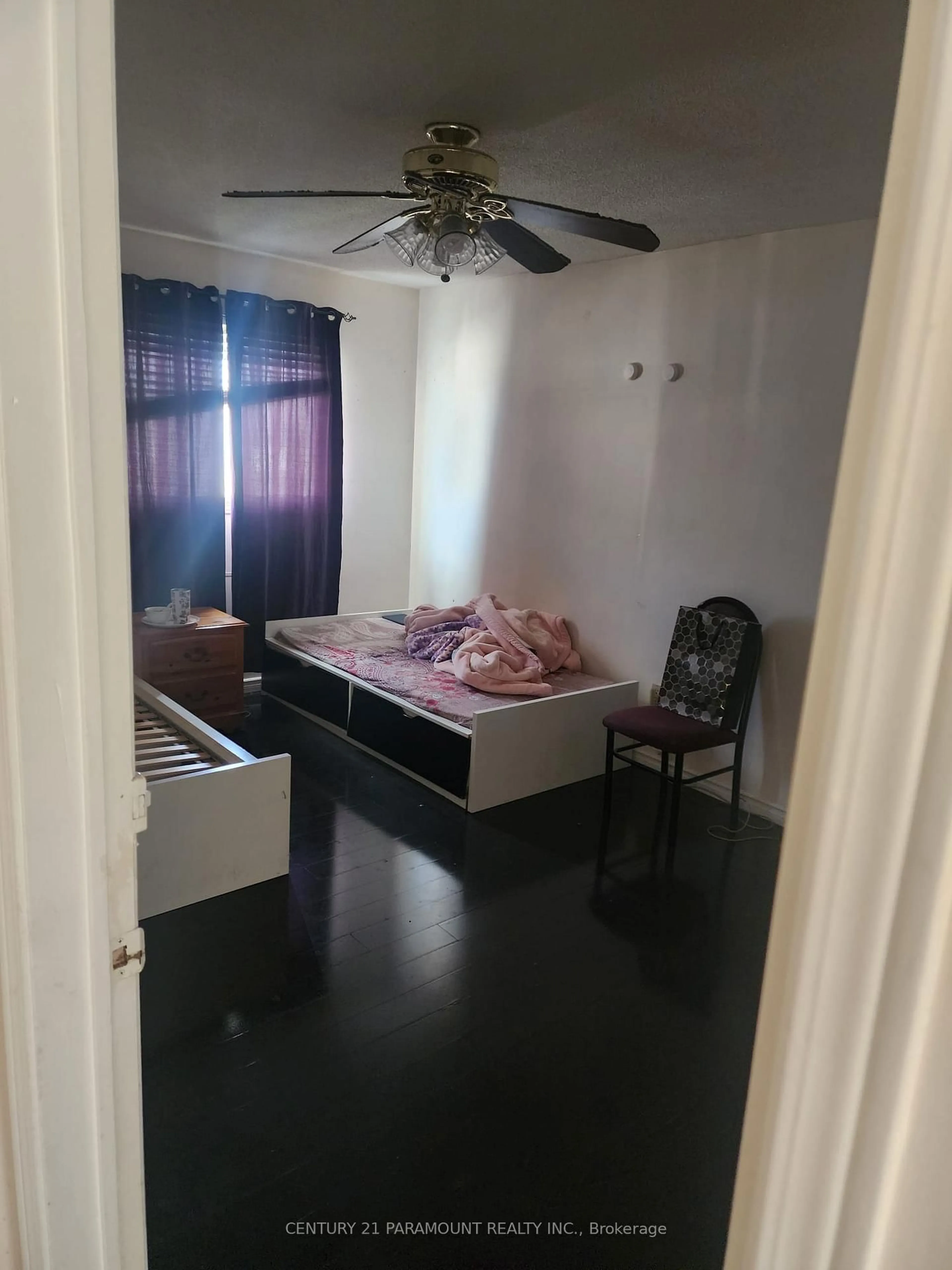 A pic of a room for 17 Timberlane Dr, Brampton Ontario L6Y 3Y6