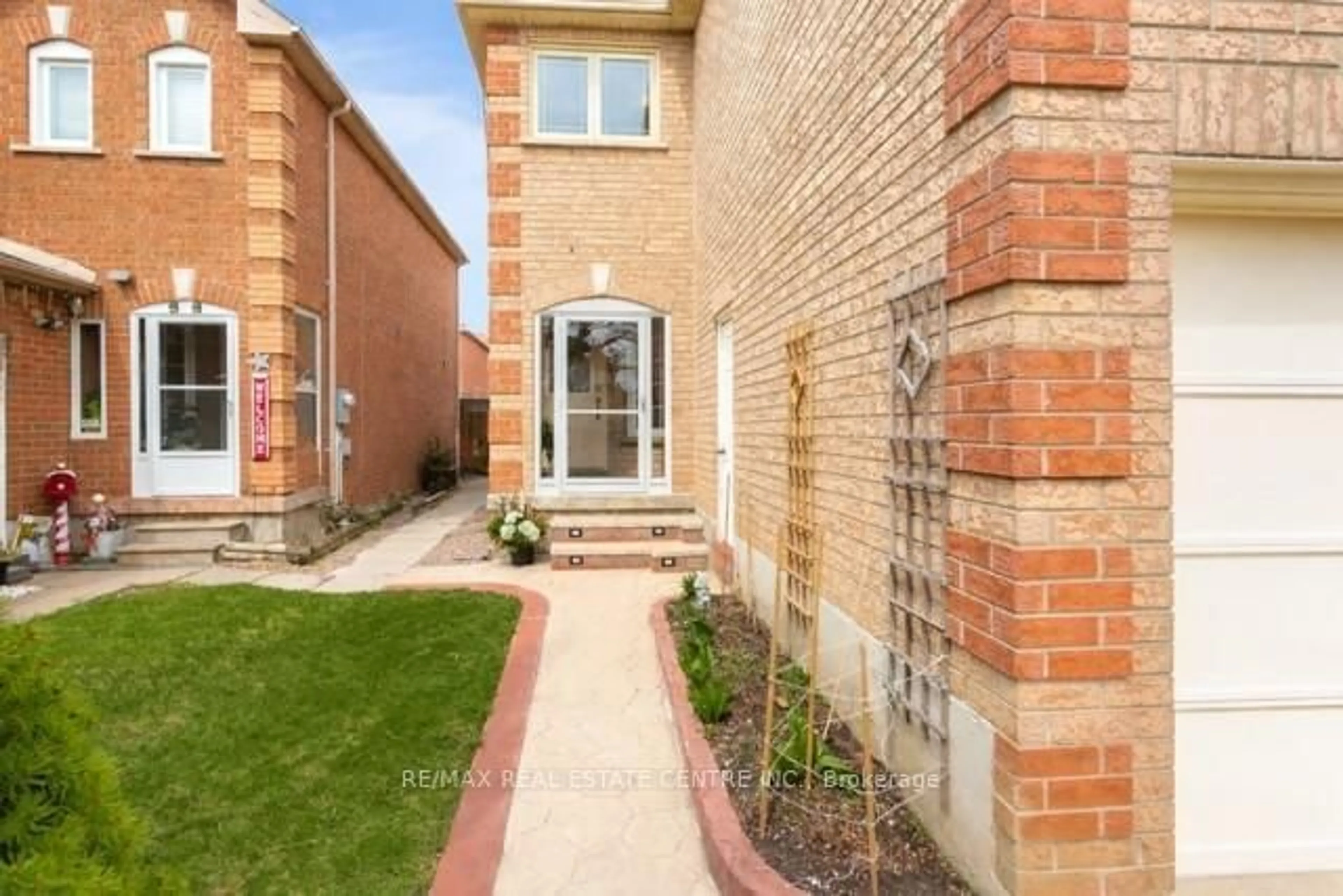 Home with brick exterior material, street for 66 Herkes Dr, Brampton Ontario L6Y 4Z3