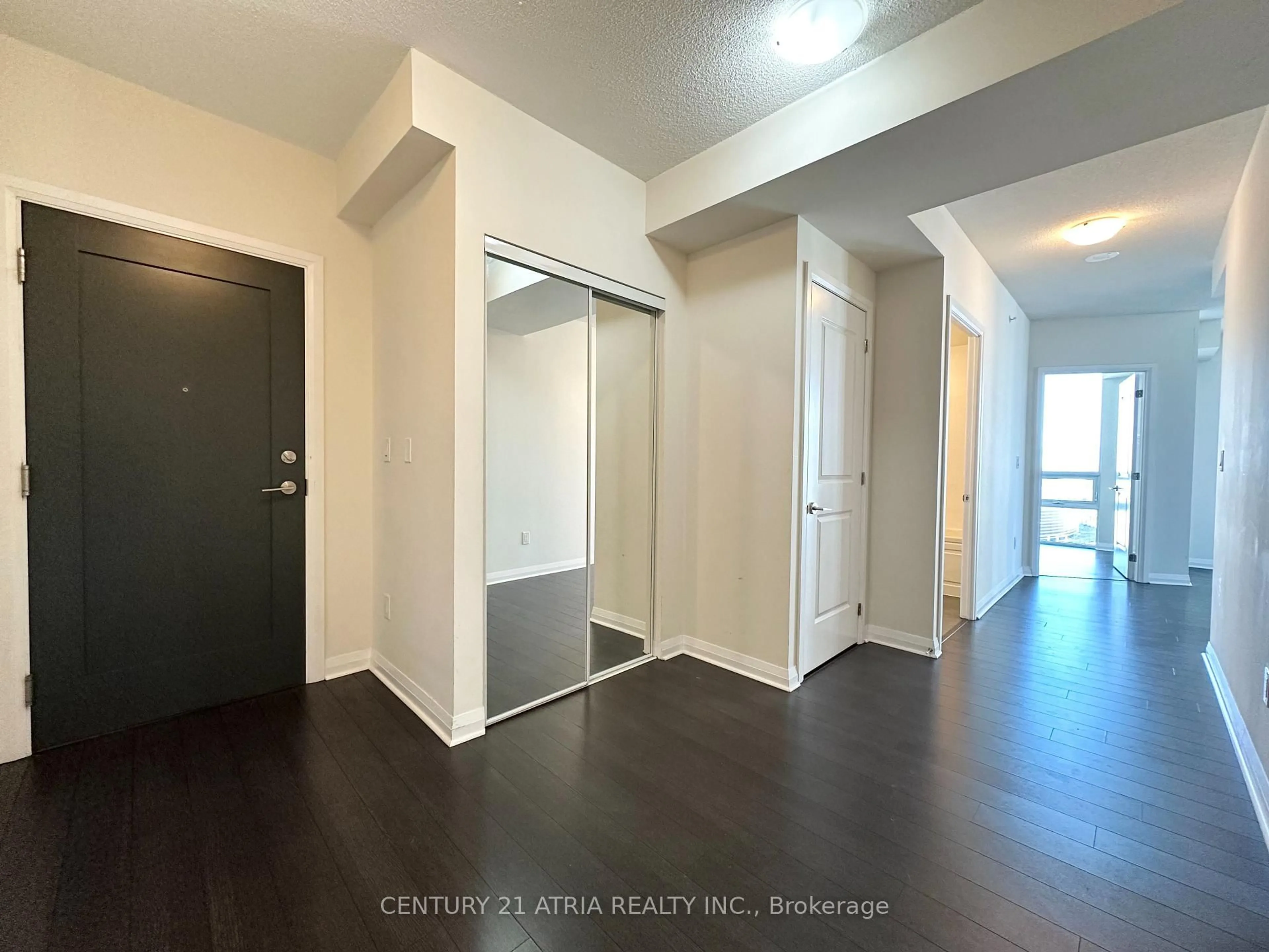 Indoor entryway for 5033 Four Springs Ave #2017, Mississauga Ontario L5R 0G6