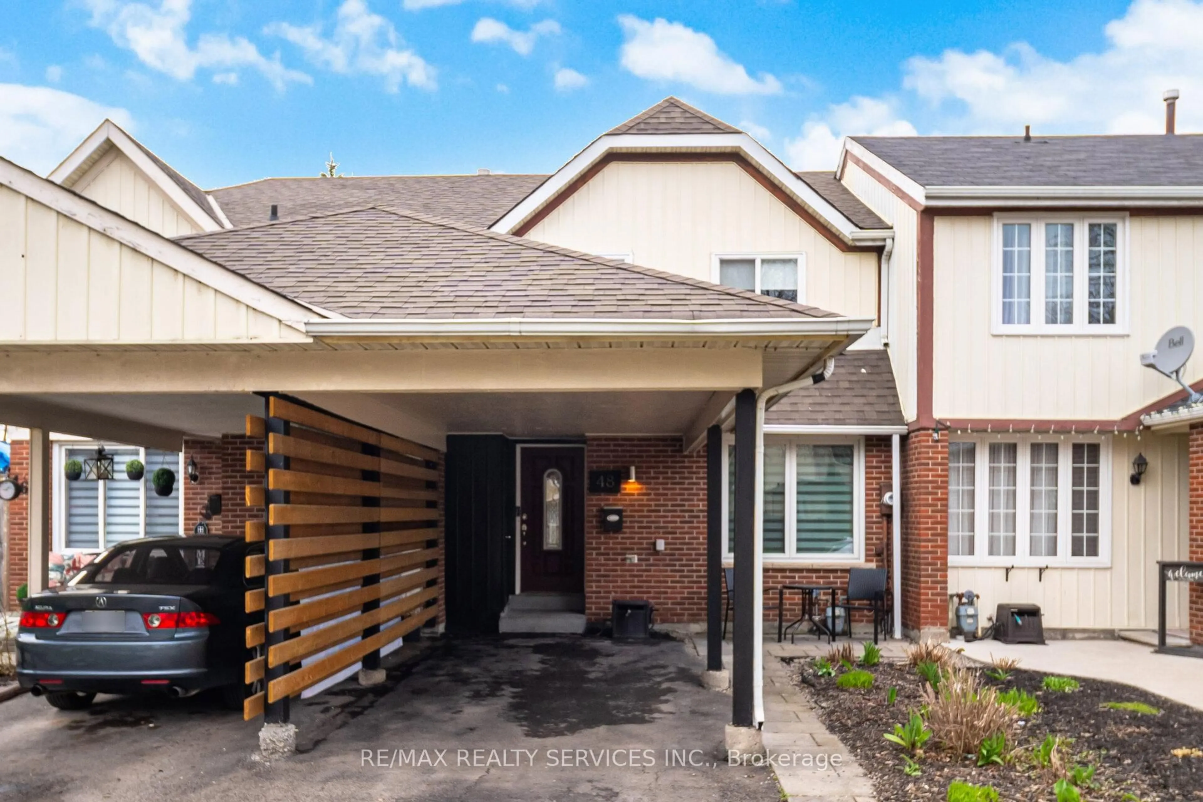Home with brick exterior material, street for 48 Terryhill Sq, Brampton Ontario L6Z 1N1