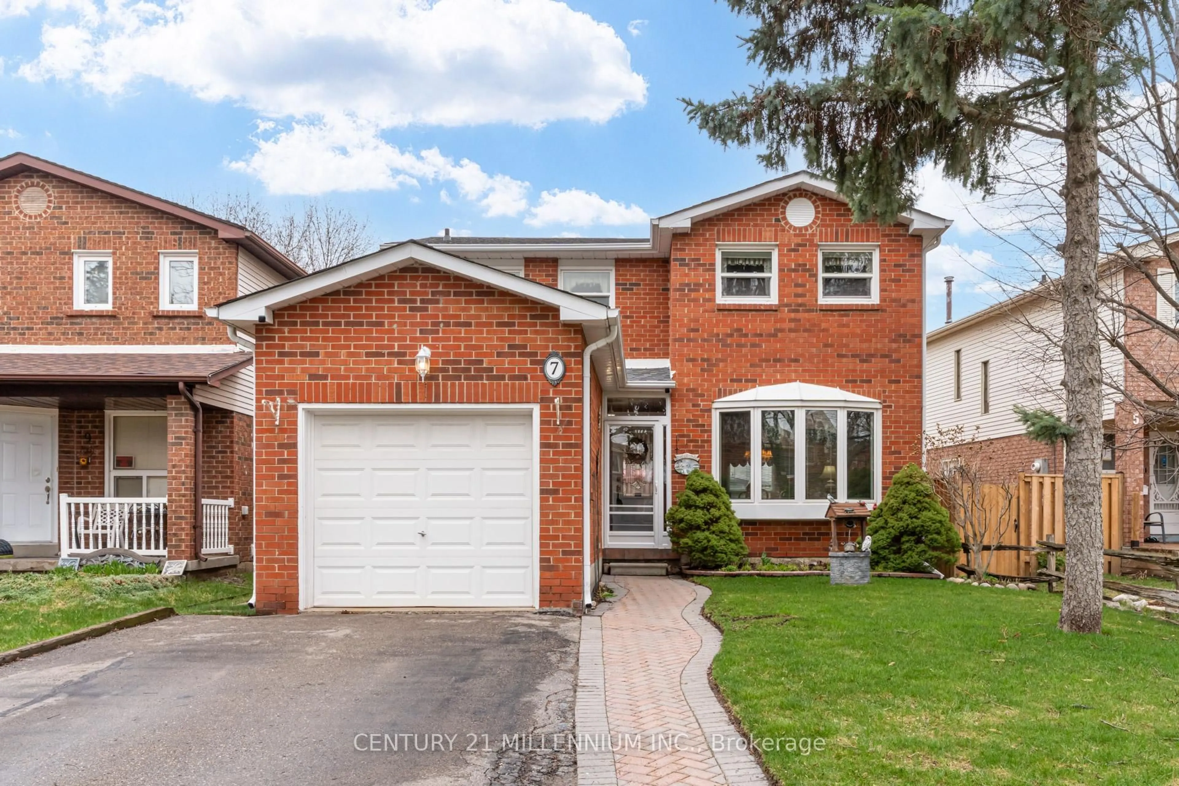 Home with brick exterior material, street for 7 Oleander Cres, Brampton Ontario L6Z 2C1