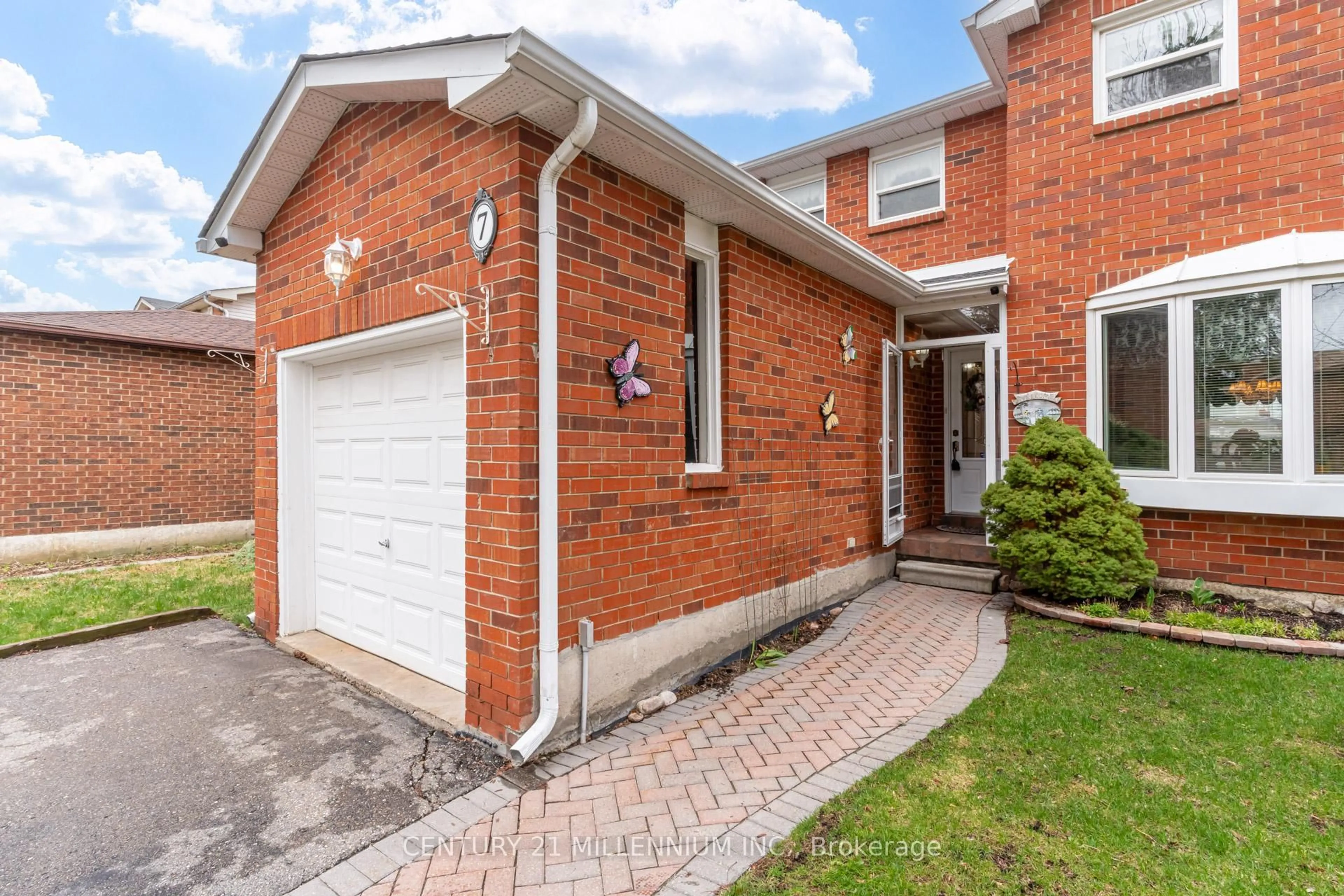 Home with brick exterior material, street for 7 Oleander Cres, Brampton Ontario L6Z 2C1