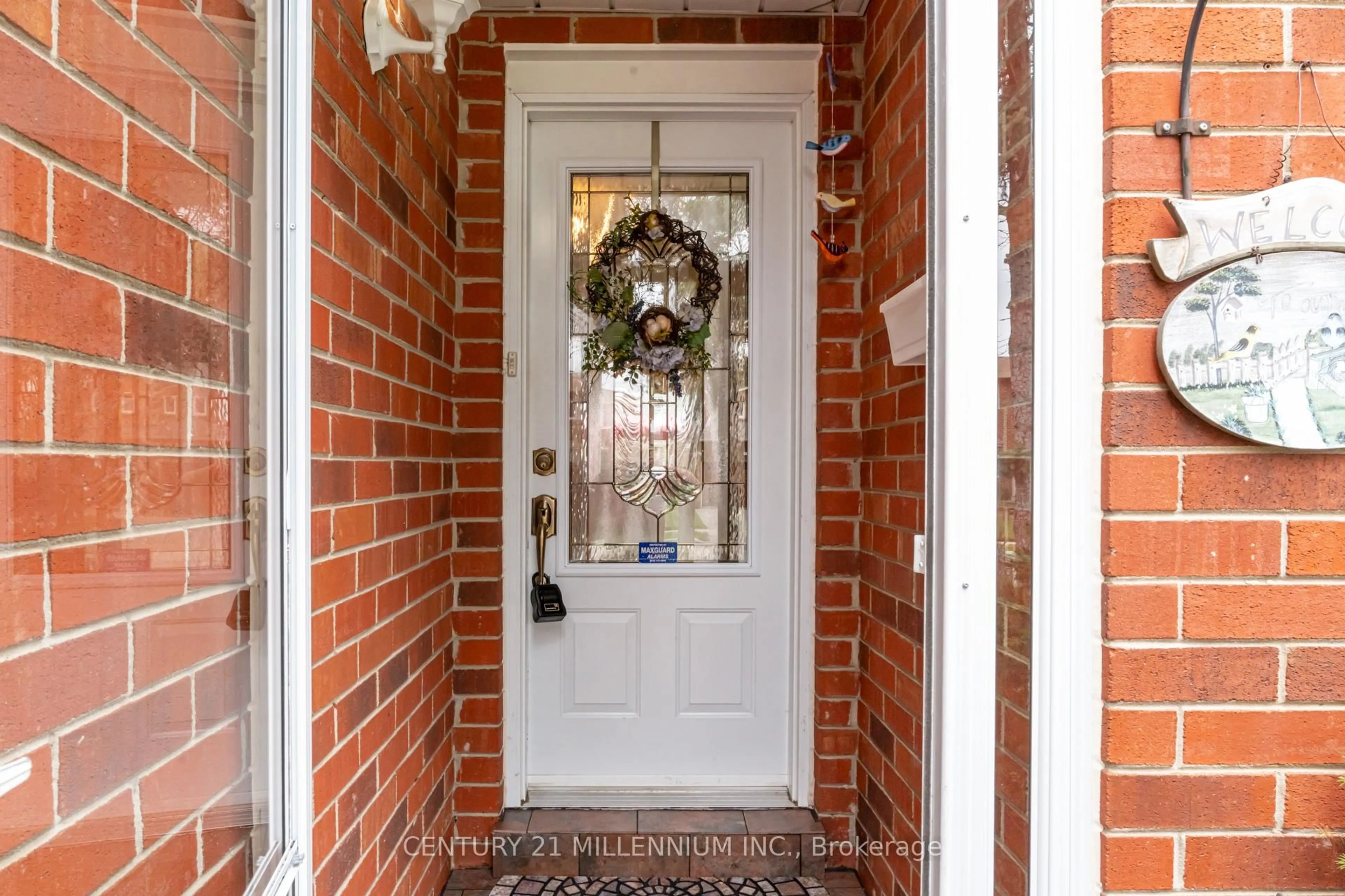 Indoor entryway for 7 Oleander Cres, Brampton Ontario L6Z 2C1