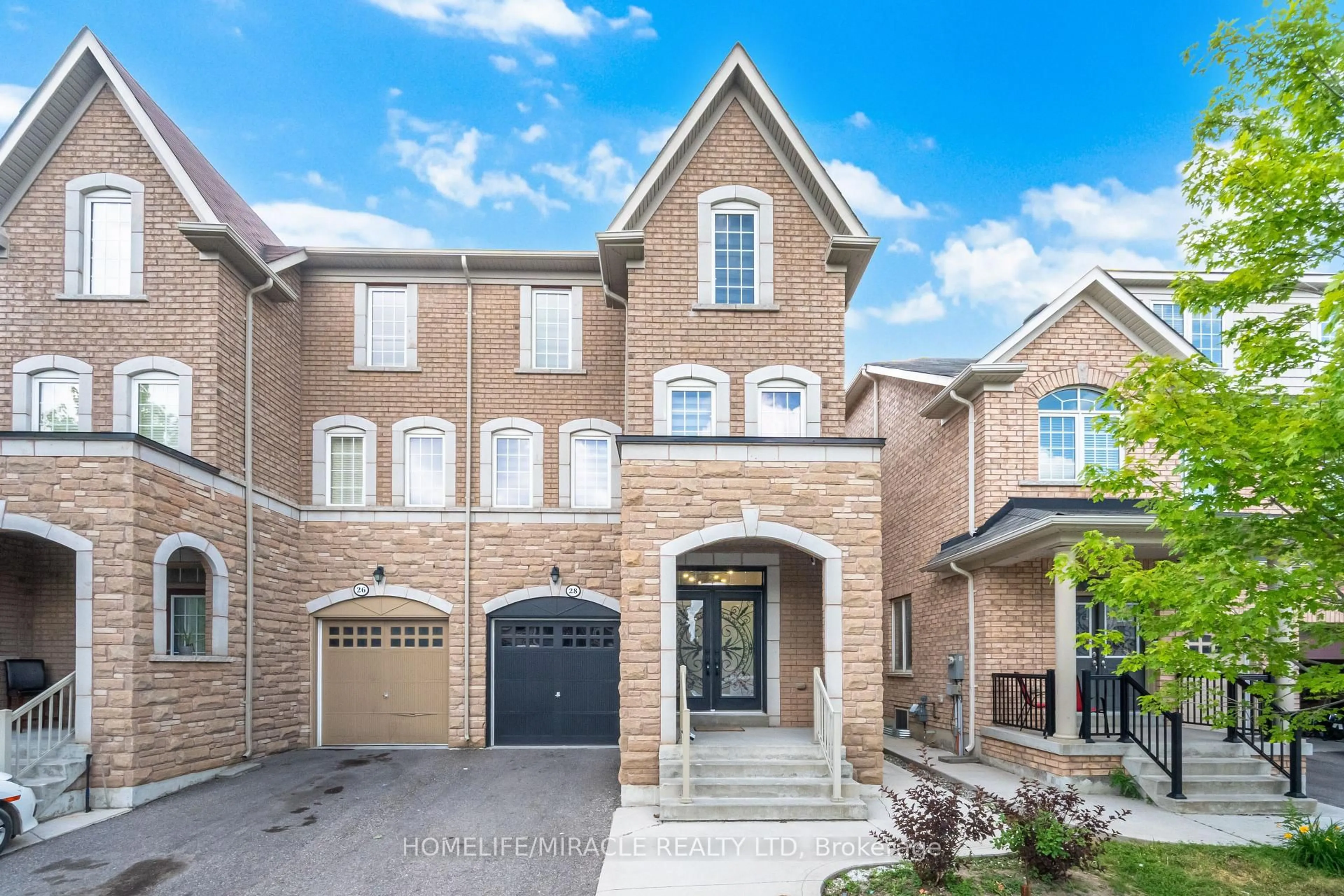 Home with brick exterior material, street for 28 Sussexvale Dr, Brampton Ontario L6R 3S1