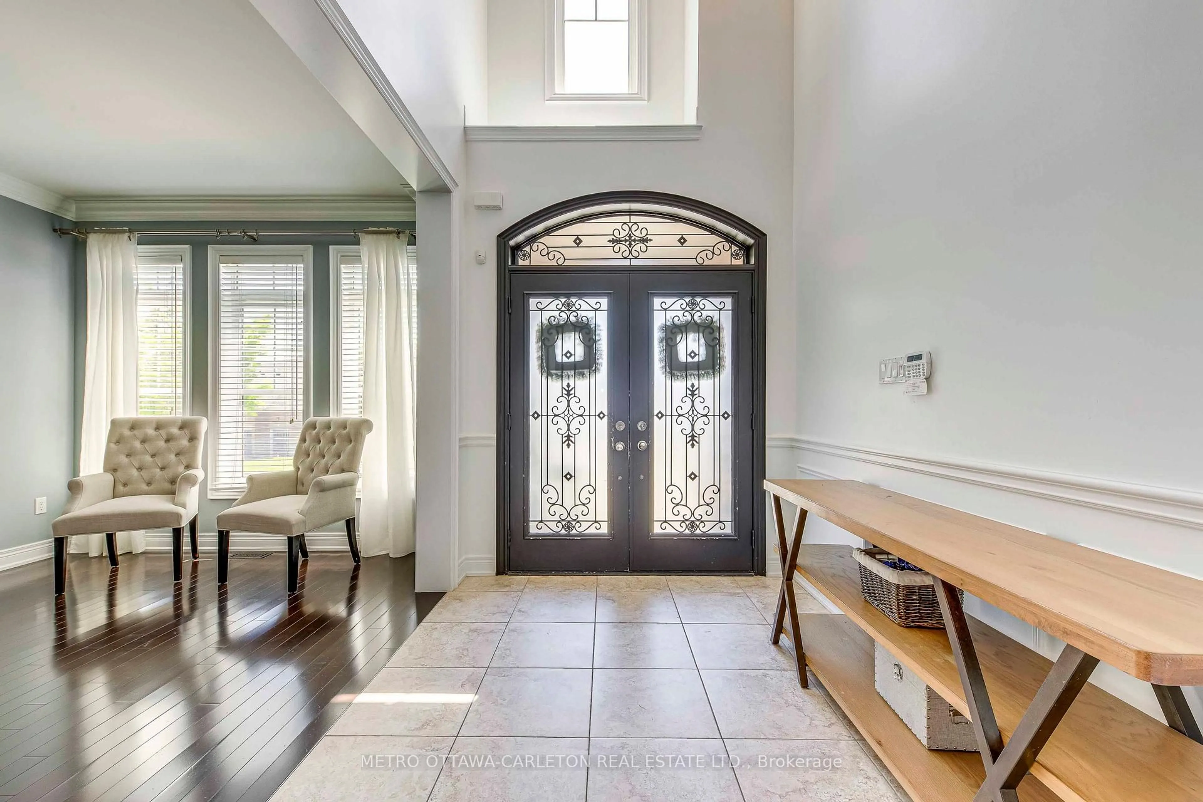 Indoor entryway for 13 Franmar Rd, Brampton Ontario L6X 0W3