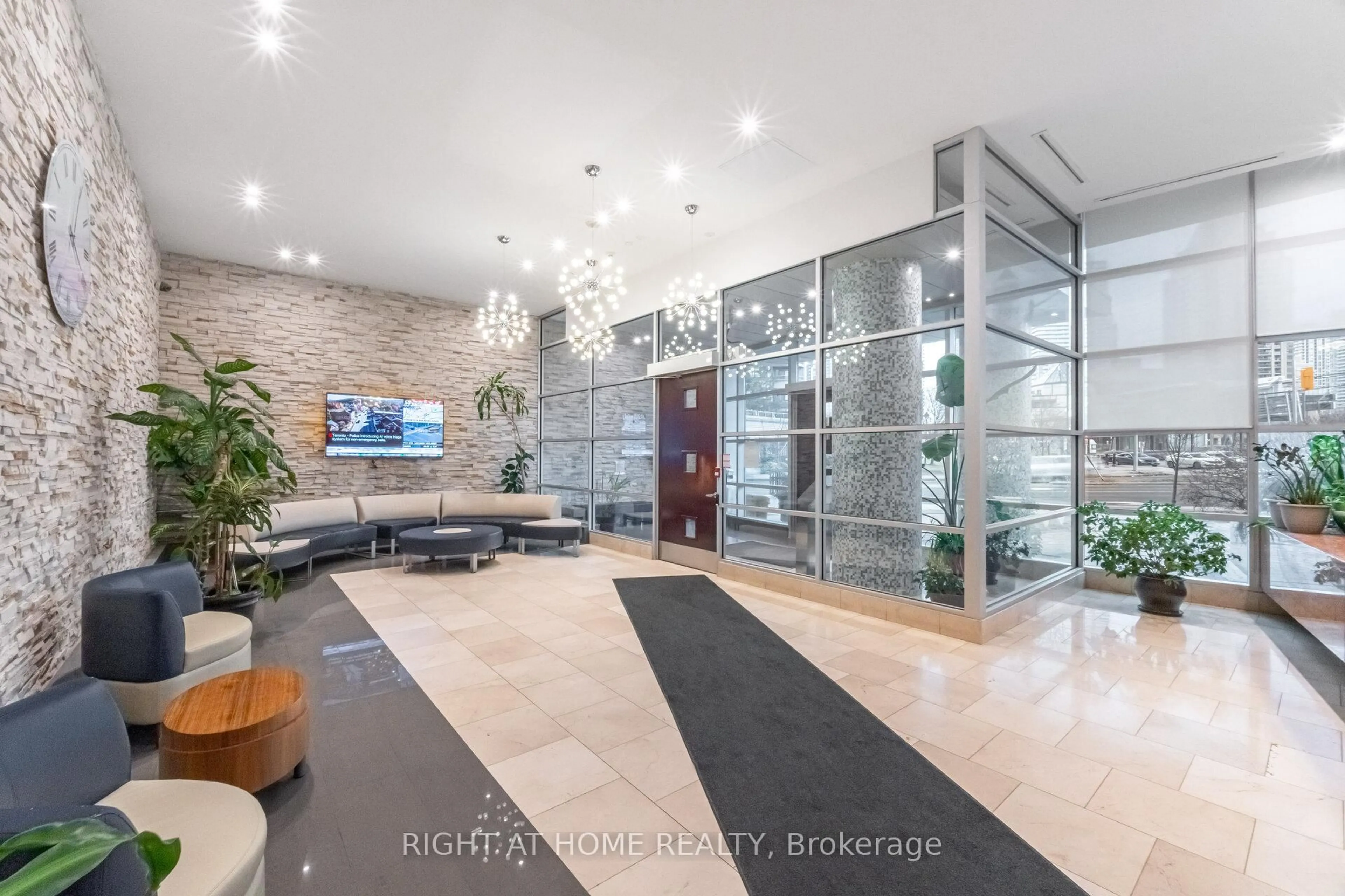 Lobby for 3939 Duke Of York Blvd #1909, Mississauga Ontario L5B 4N2