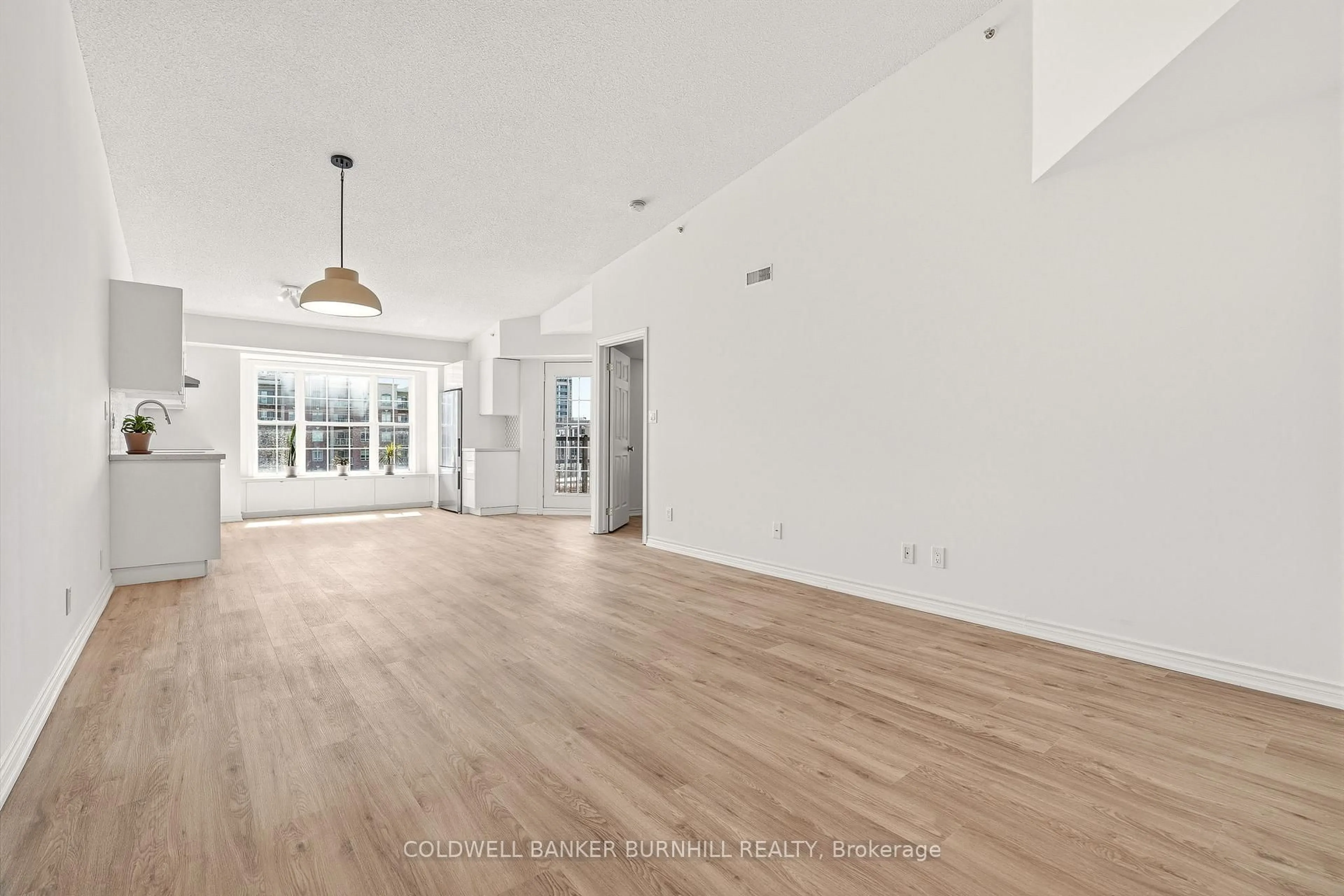 Unknown for 2055 APPLEBY Line #411, Burlington Ontario L7L 7H1