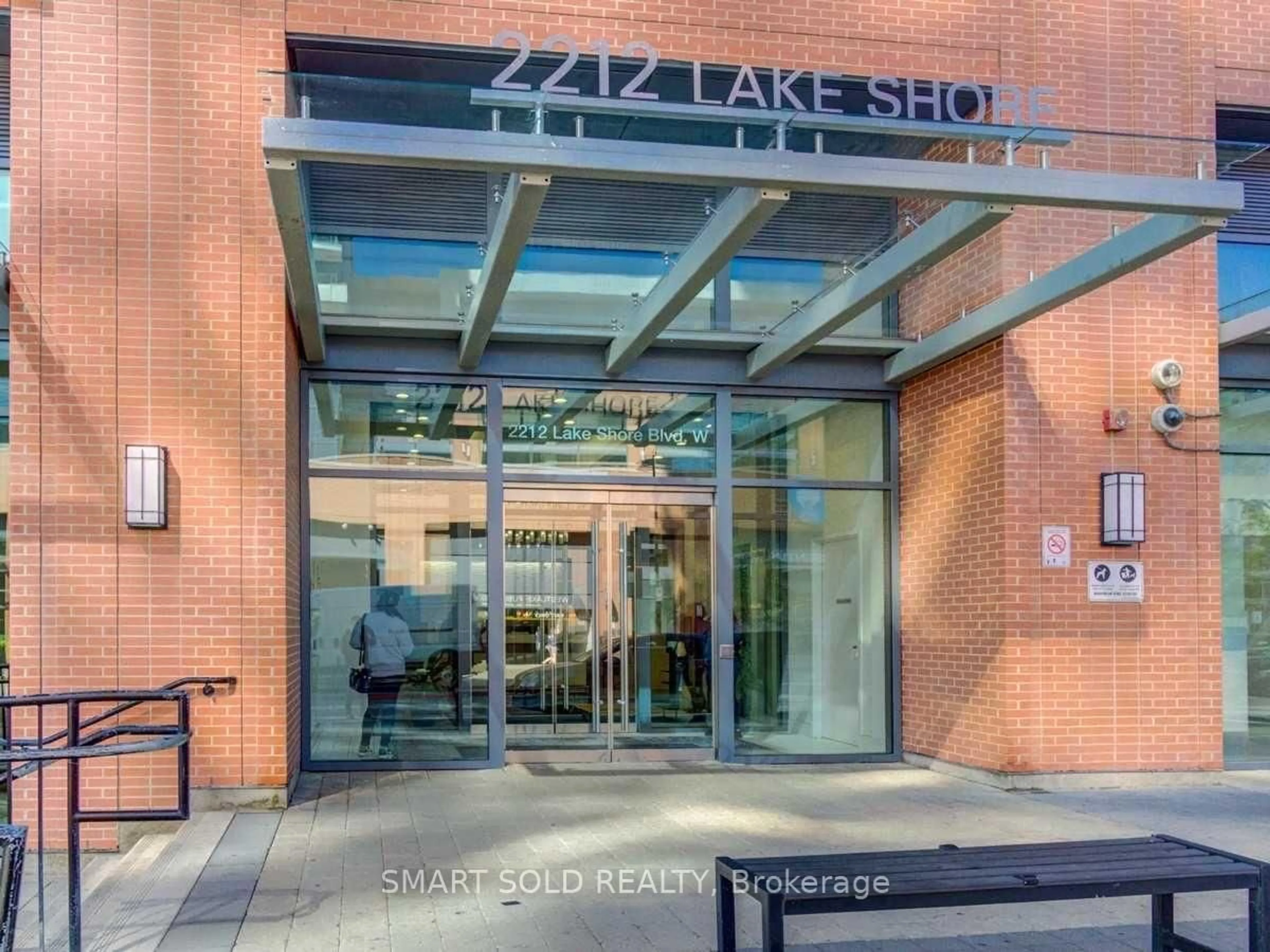 Indoor foyer for 2212 Lake Shore Blvd #1503, Toronto Ontario M8V 0C2