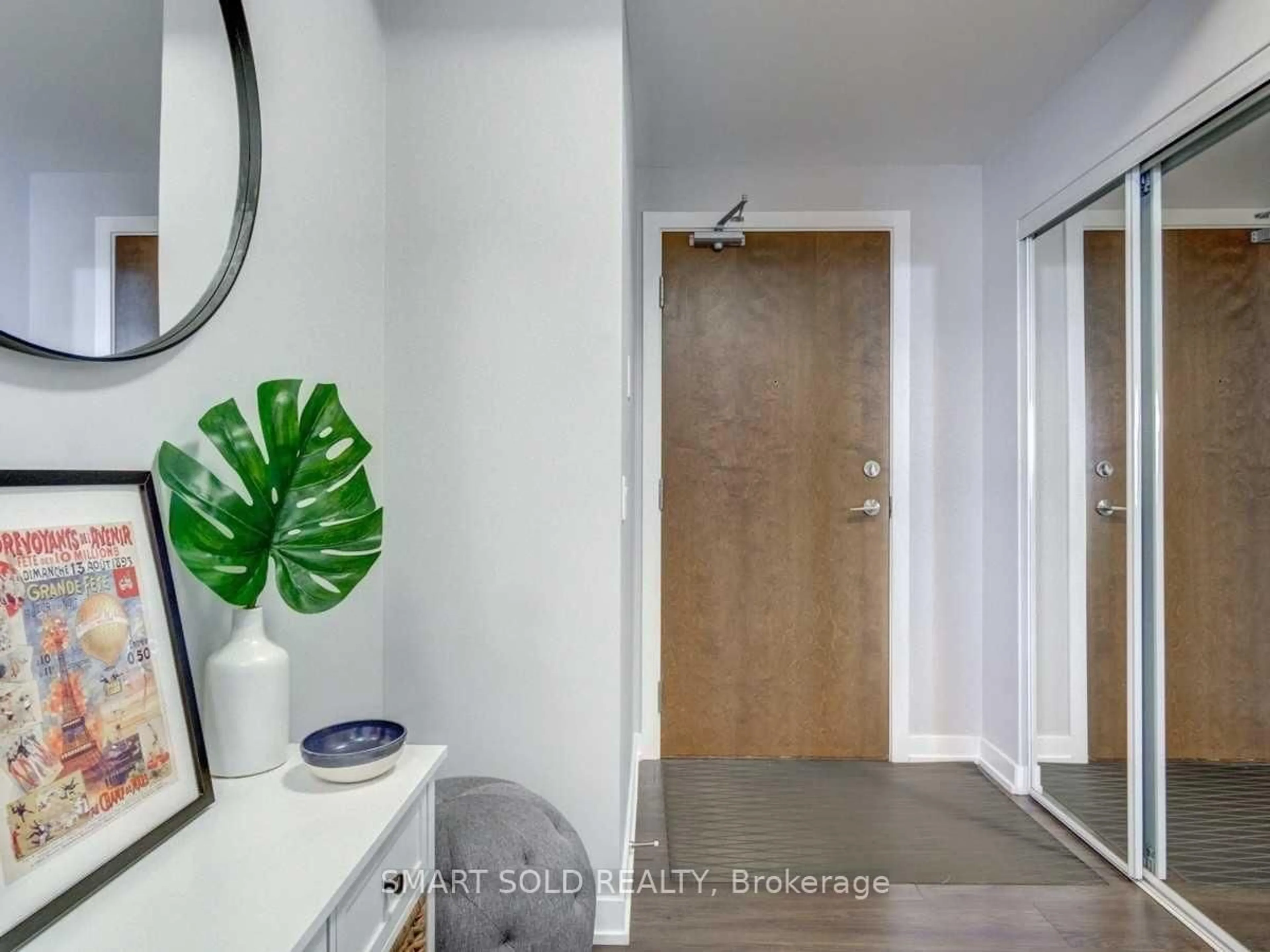 Indoor entryway for 2212 Lake Shore Blvd #1503, Toronto Ontario M8V 0C2