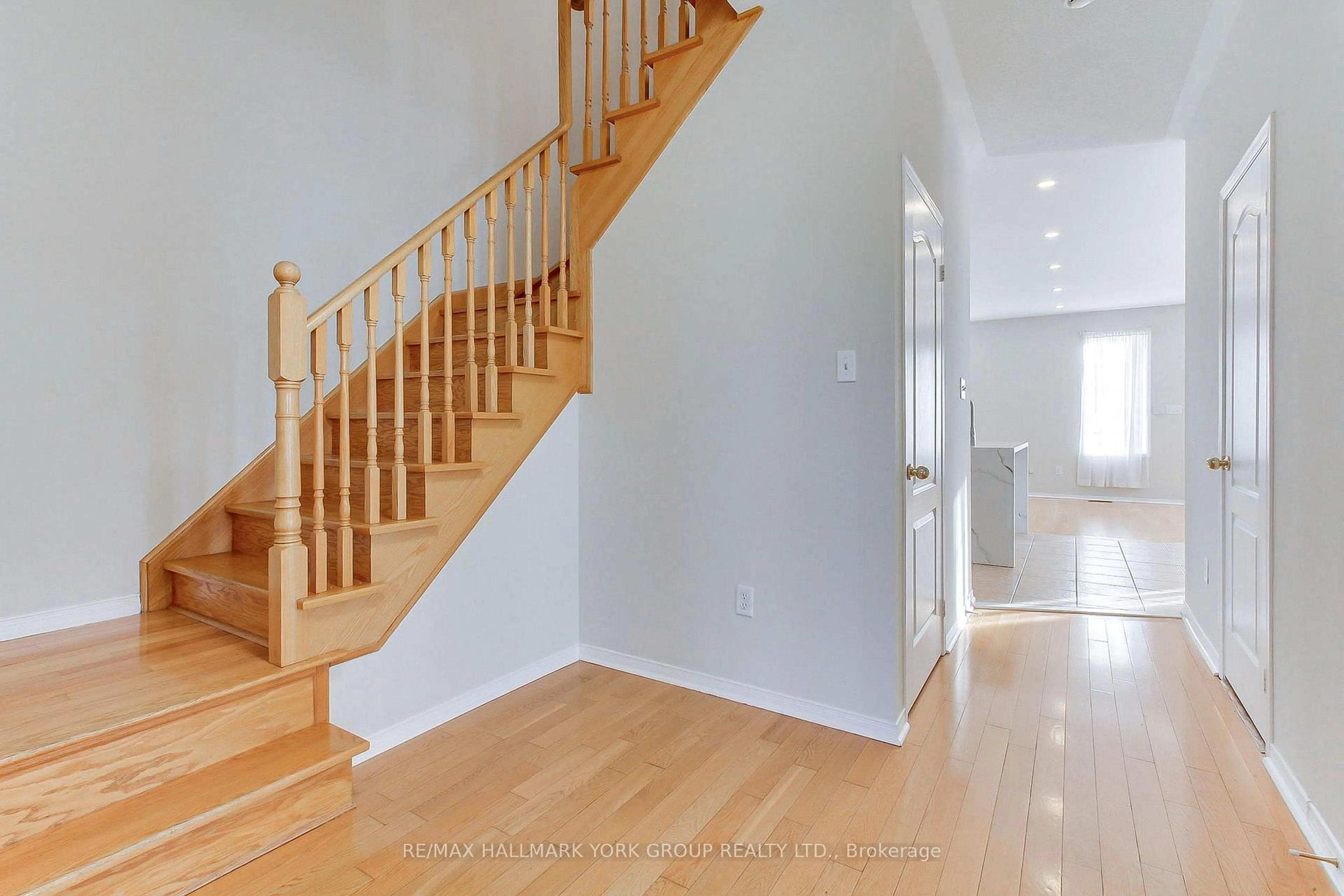 Unknown for 60 Delabo Dr, Toronto Ontario M3J 3S4