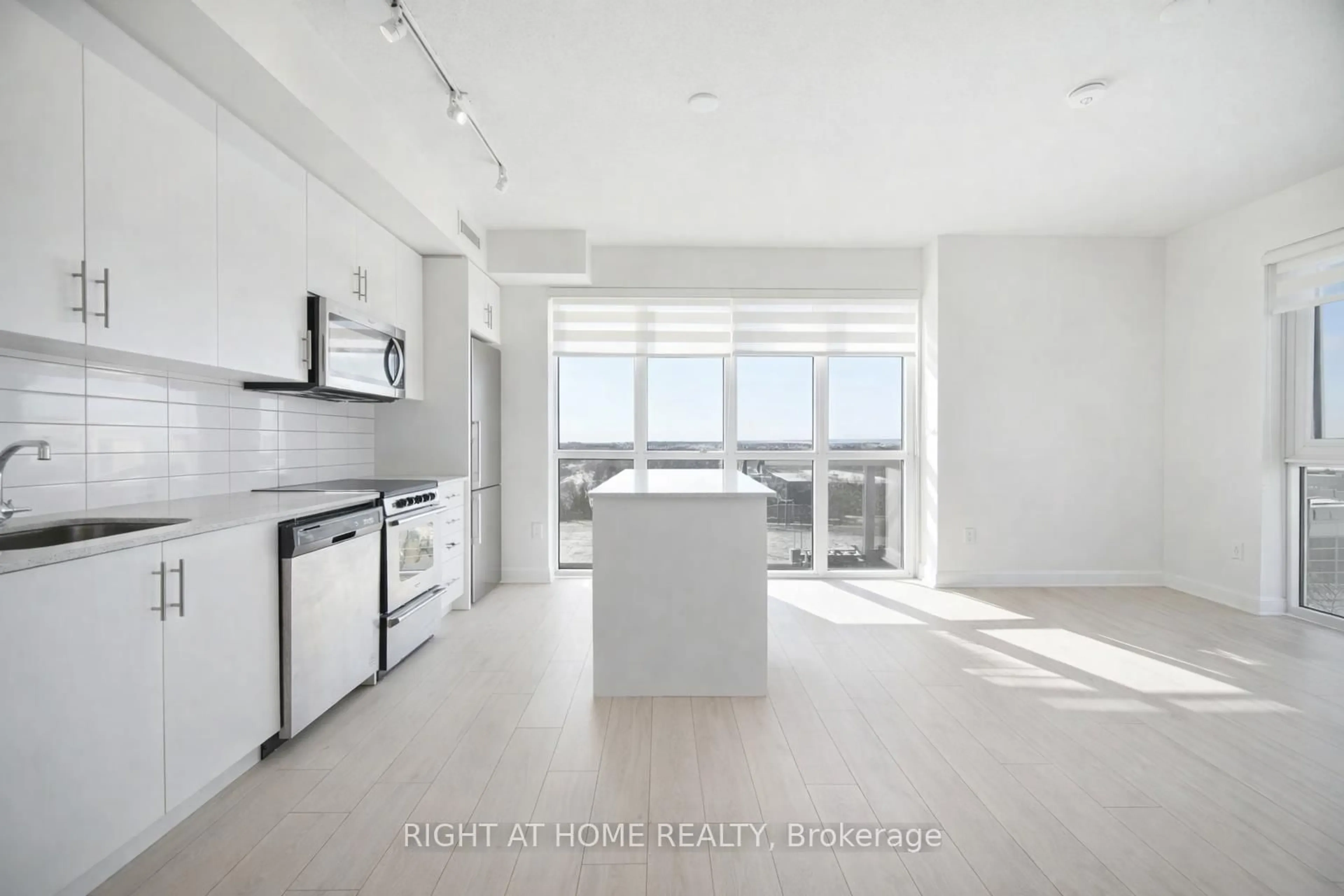 Open concept kitchen, unknown for 509 Dundas St #606, Oakville Ontario L6M 5P4