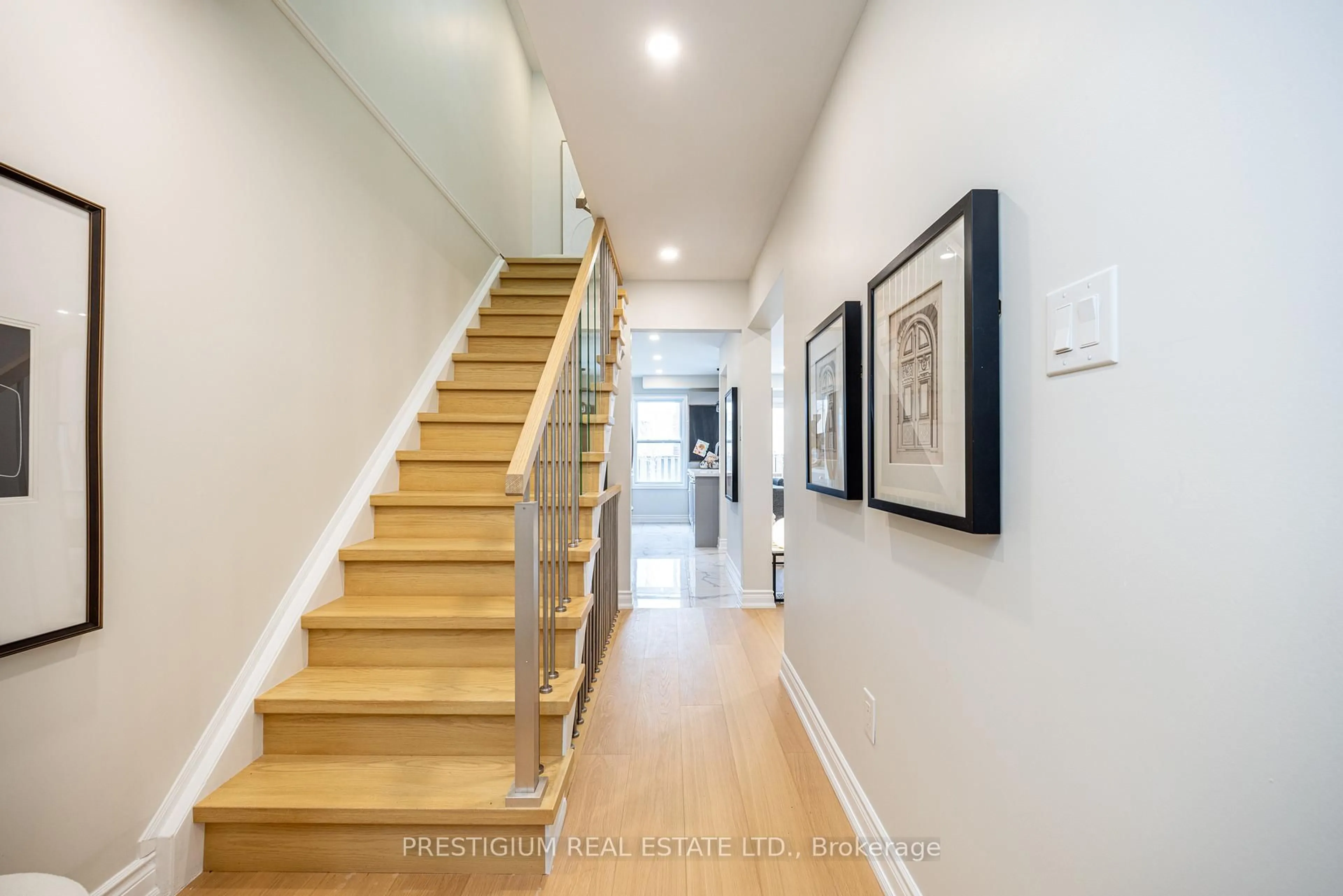 Unknown for 4094 Teakwood Dr, Mississauga Ontario L5C 3L6