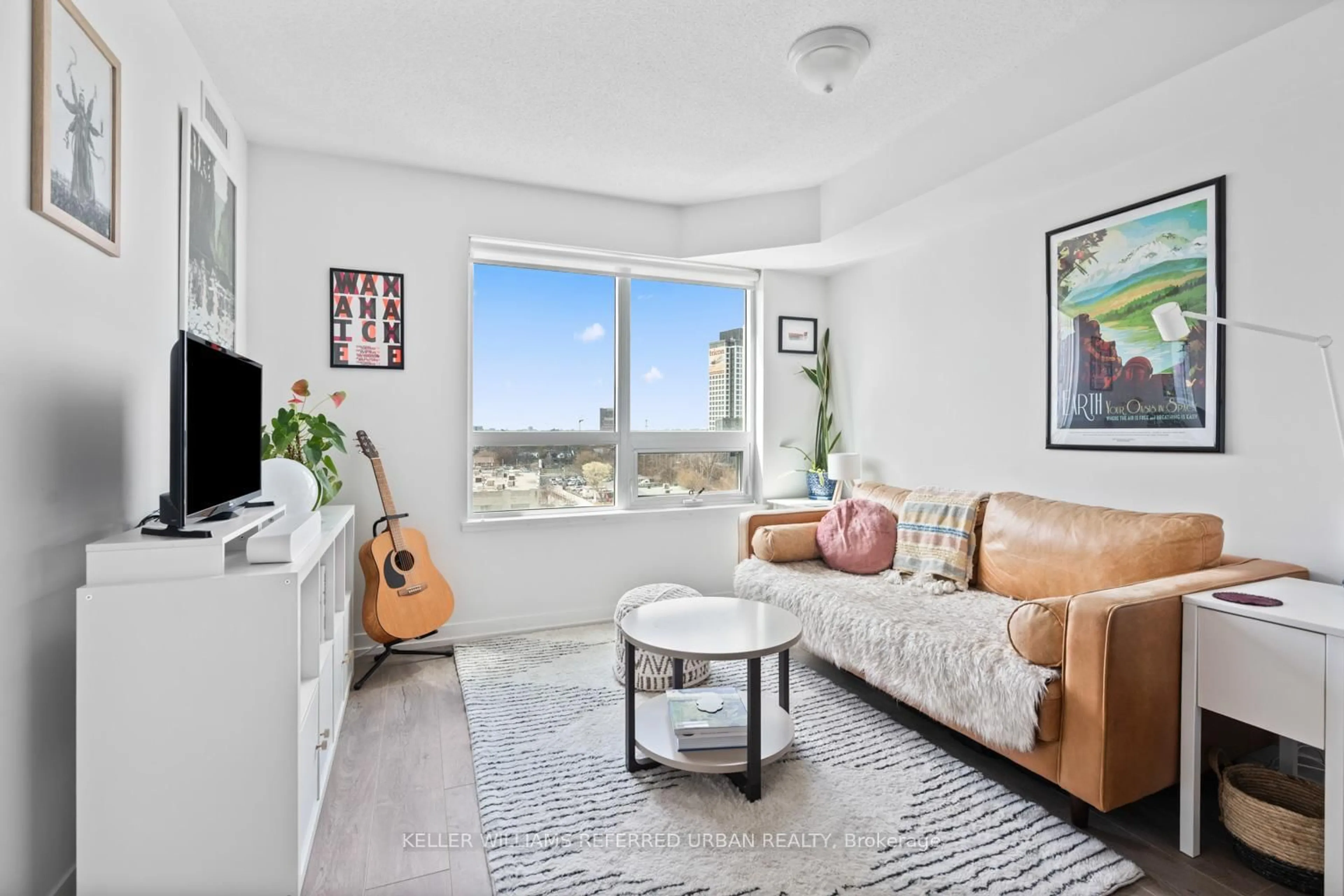 Living room with furniture, unknown for 1420 Dupont St #811, Toronto Ontario M6H 0C2