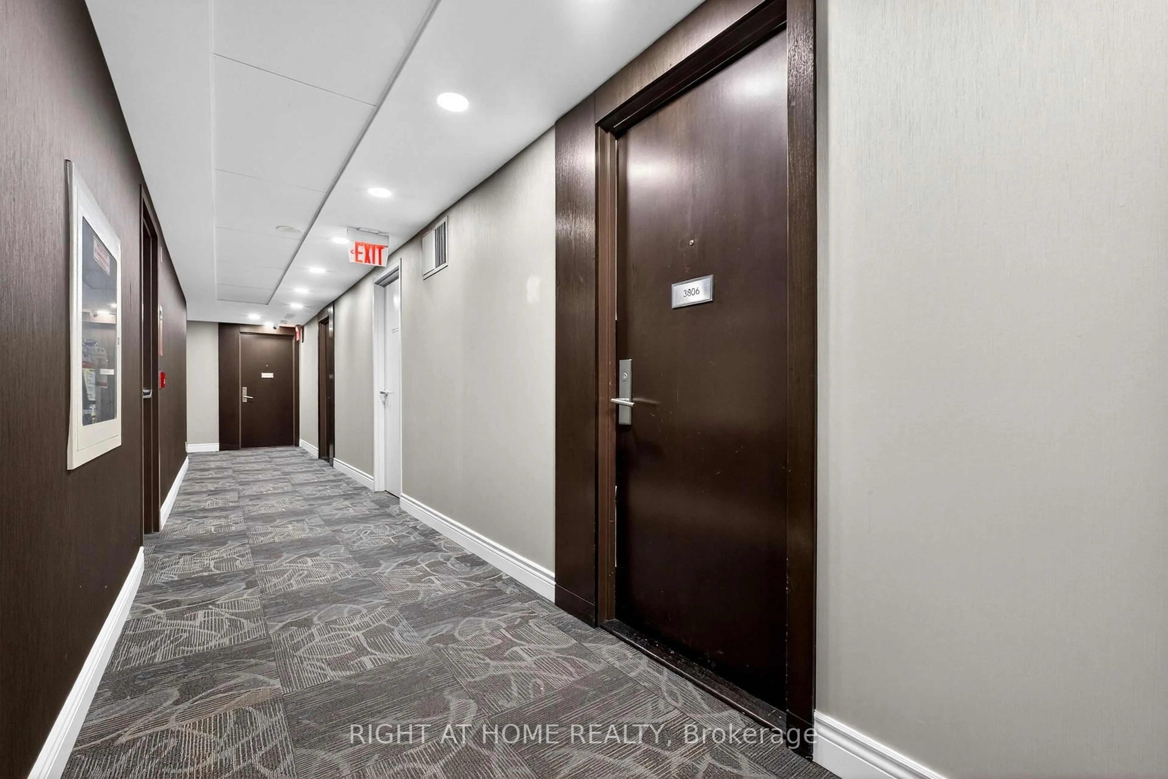 Indoor foyer for 50 Absolute Ave #3806, Mississauga Ontario L4Z 0A8