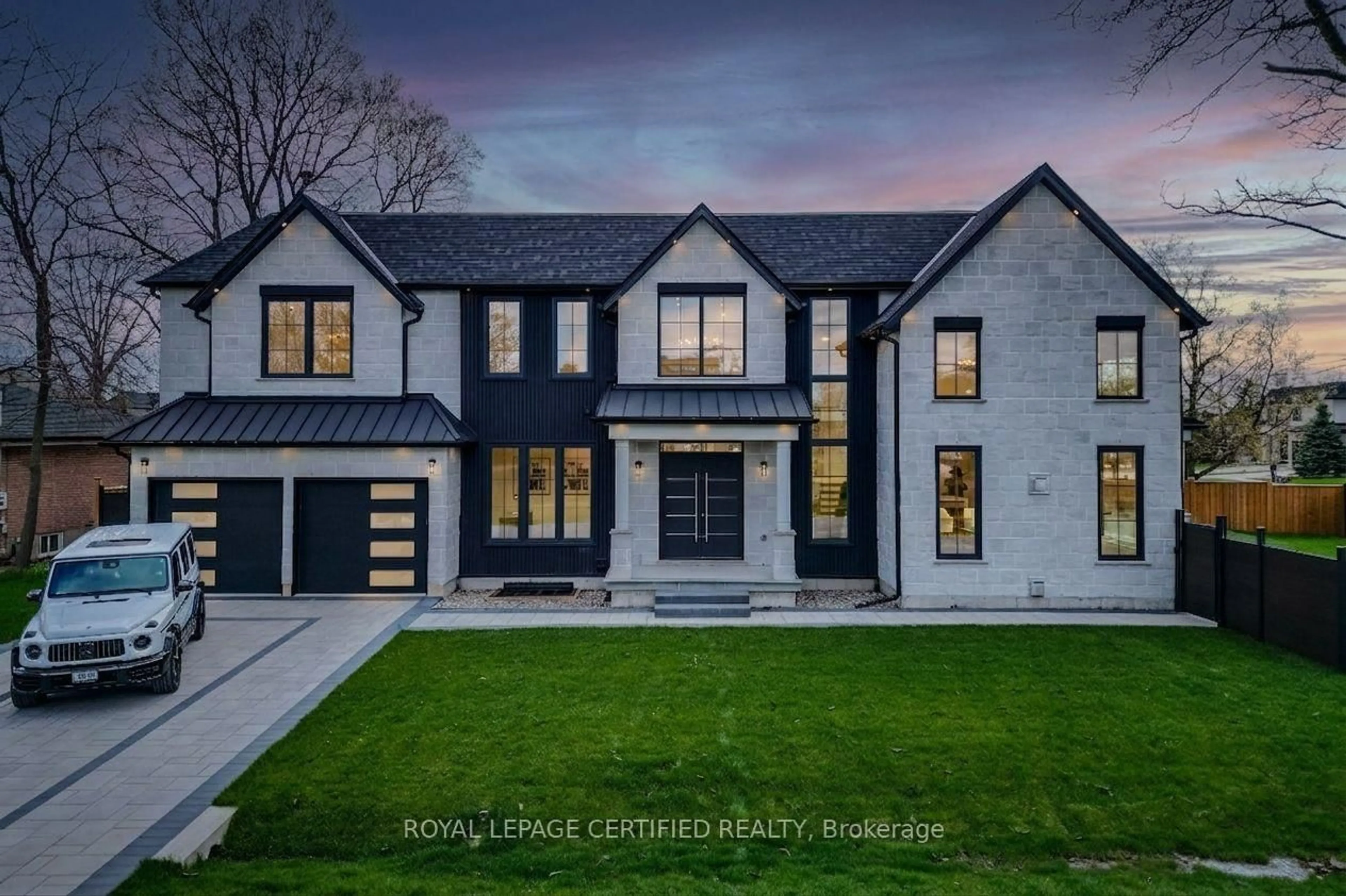 Home with brick exterior material, street for 1404 Waverly Ave, Oakville Ontario L6L 2S3