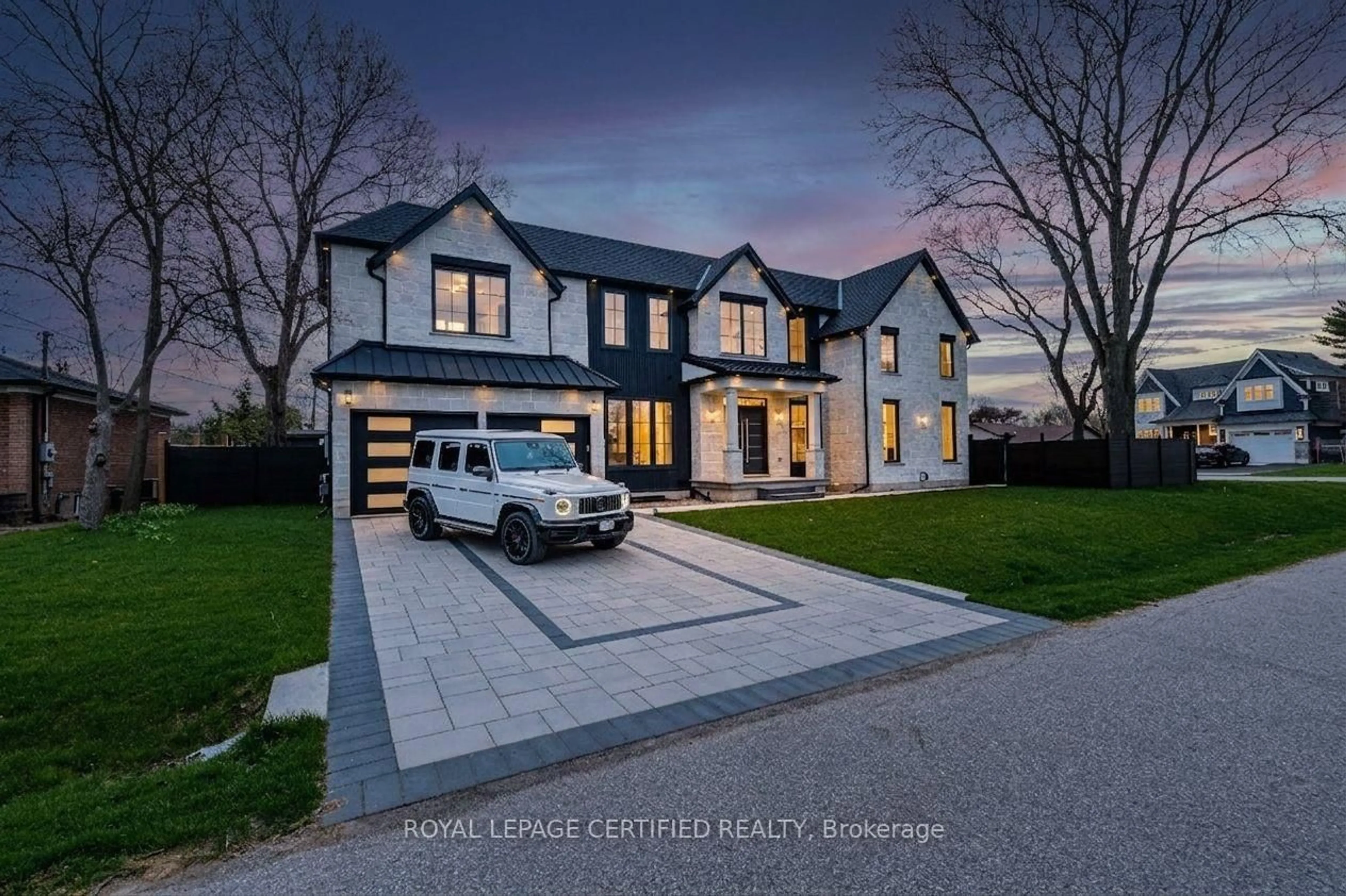 Home with brick exterior material, street for 1404 Waverly Ave, Oakville Ontario L6L 2S3