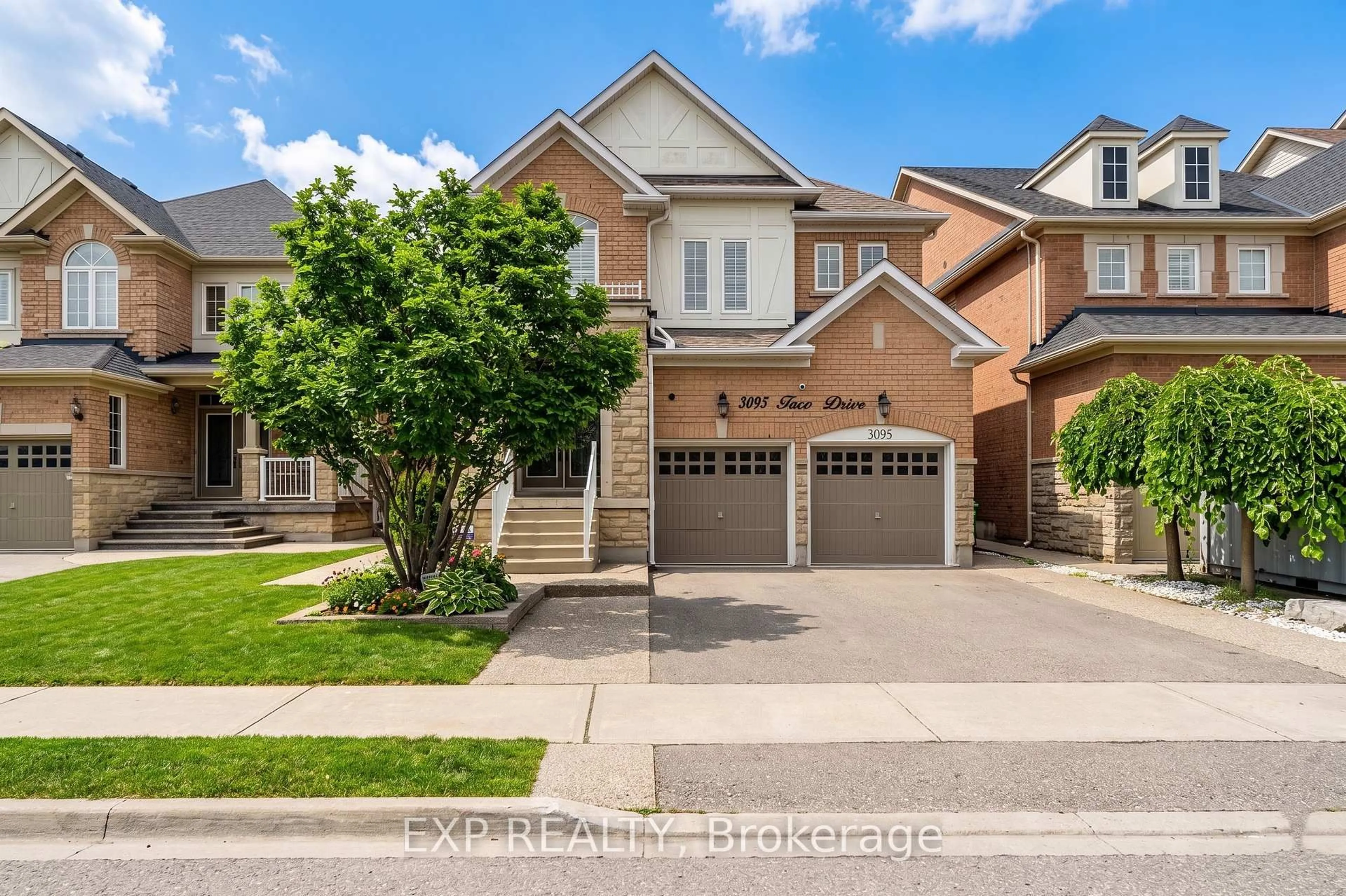 Home with brick exterior material, street for 3095 Tacc Dr, Mississauga Ontario L5M 0A9