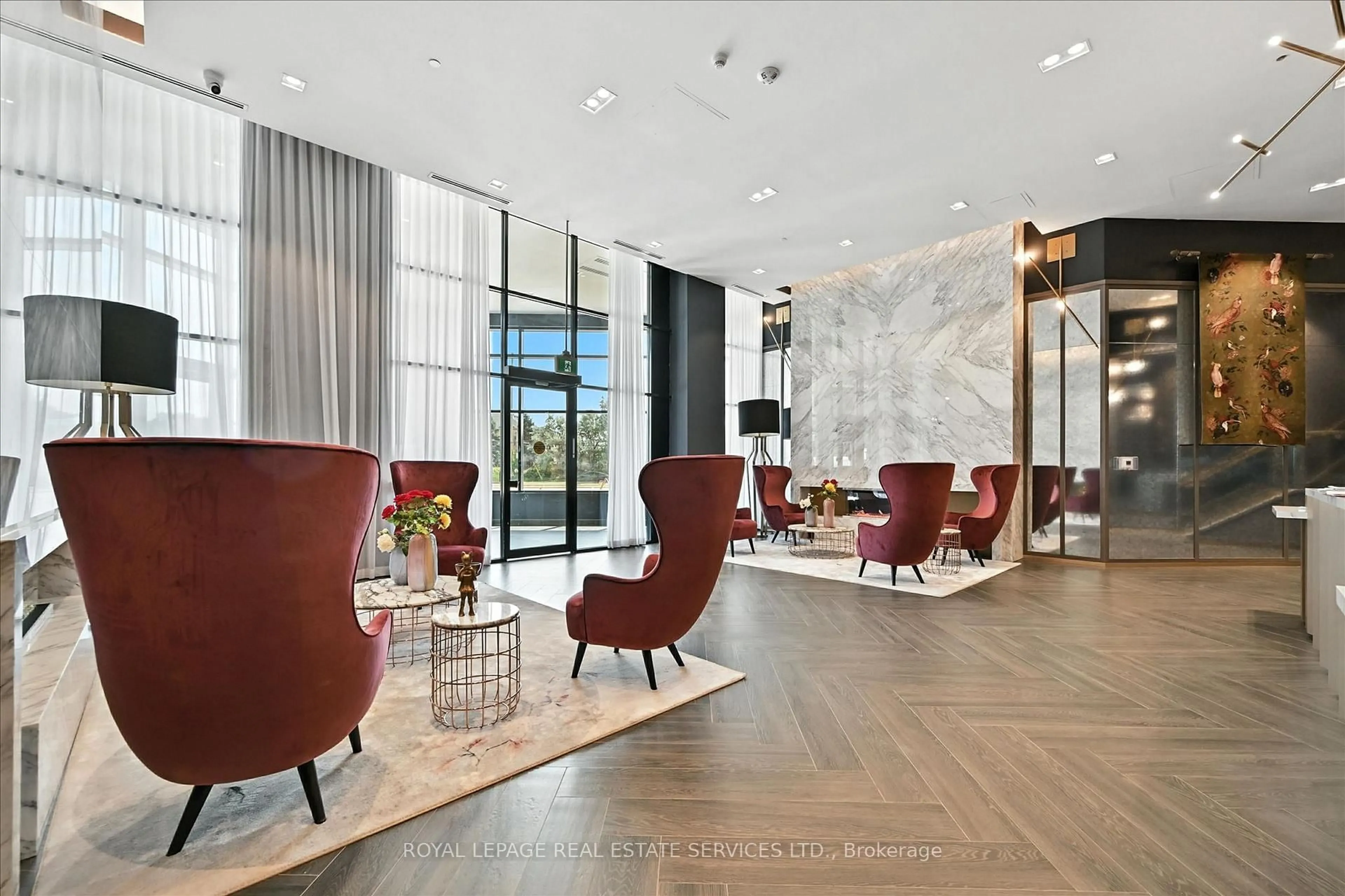 Lobby for 405 Dundas St #104, Oakville Ontario L6M 5P9